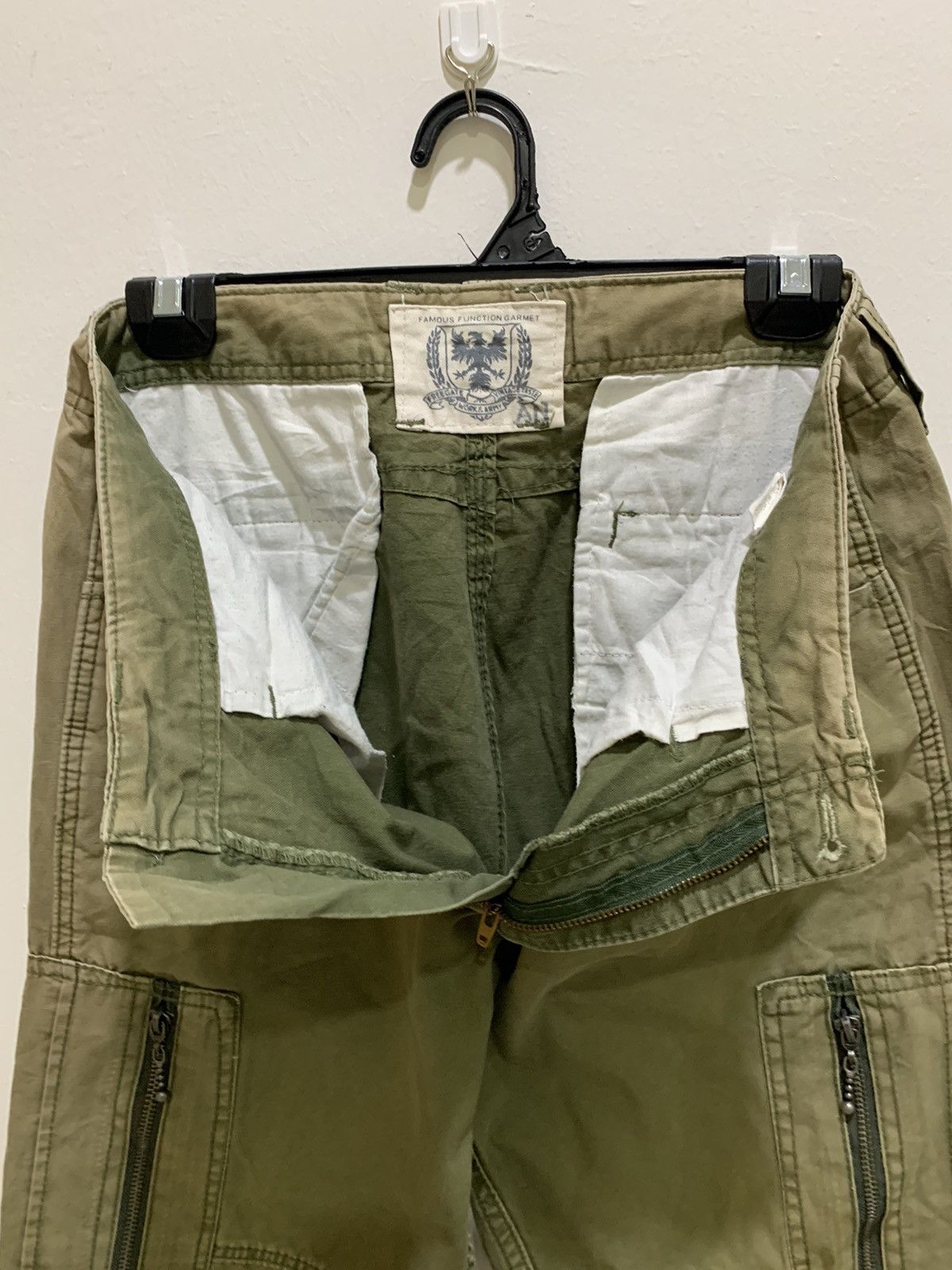 Garment Reproduction of Workers × Japanese Brand × Seditionaries FAMOUS FUNCTION GARMENT 8 Pocket Bondage Cropped Cargo Pant Size US 32 / EU 48 - 19 Thumbnail