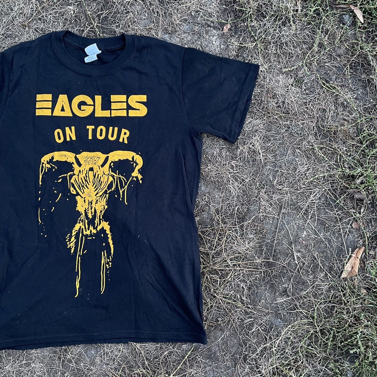 Vintage Vintage Y2K Eagles On Tour Graphic Tee Grunge Streetwear M Size US M / EU 48-50 / 2 - 2 Thumbnail