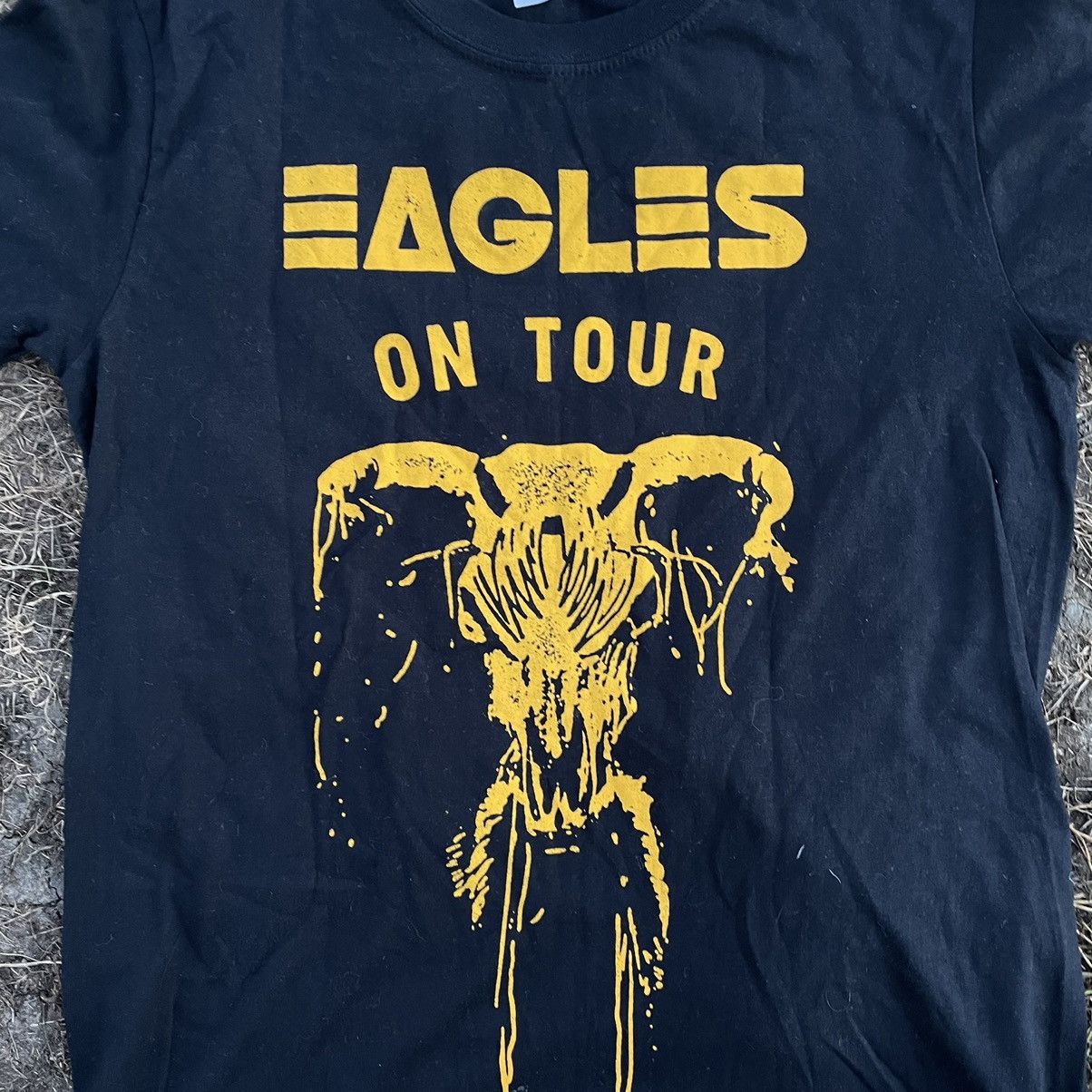Vintage Vintage Y2K Eagles On Tour Graphic Tee Grunge Streetwear M Size US M / EU 48-50 / 2 - 4 Thumbnail