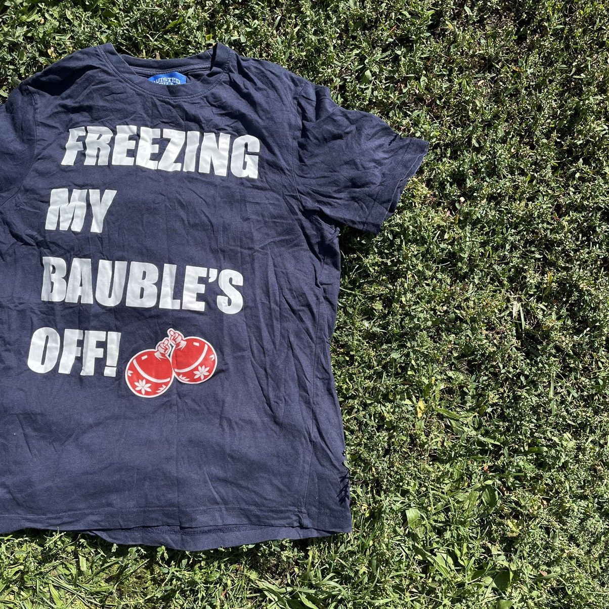 Vintage Vintage Y2K Freezing My Baubles Off Graphic Tee Humor Street Size US M / EU 48-50 / 2 - 2 Thumbnail