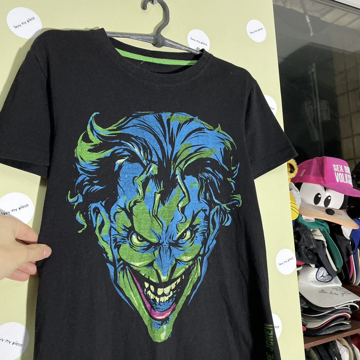 Vintage Y2K Joker Graphic Tee Horror Villain Creepy Streetwear S Size US S / EU 44-46 / 1 - 5 Thumbnail