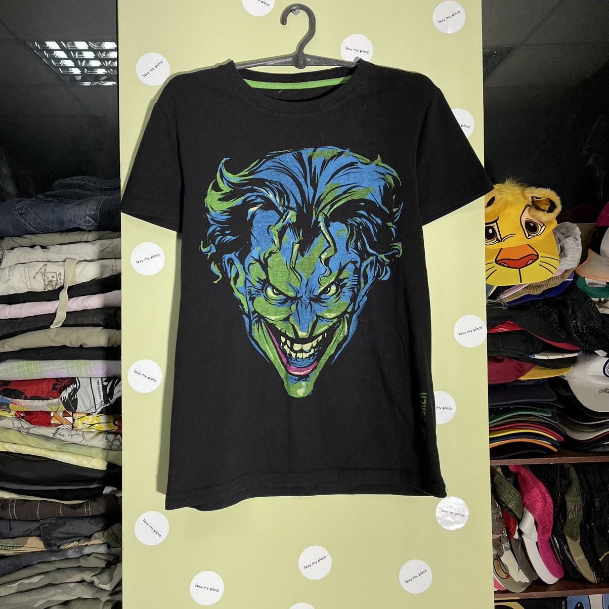 Vintage Y2K Joker Graphic Tee Horror Villain Creepy Streetwear S Size US S / EU 44-46 / 1 - 1 Thumbnail