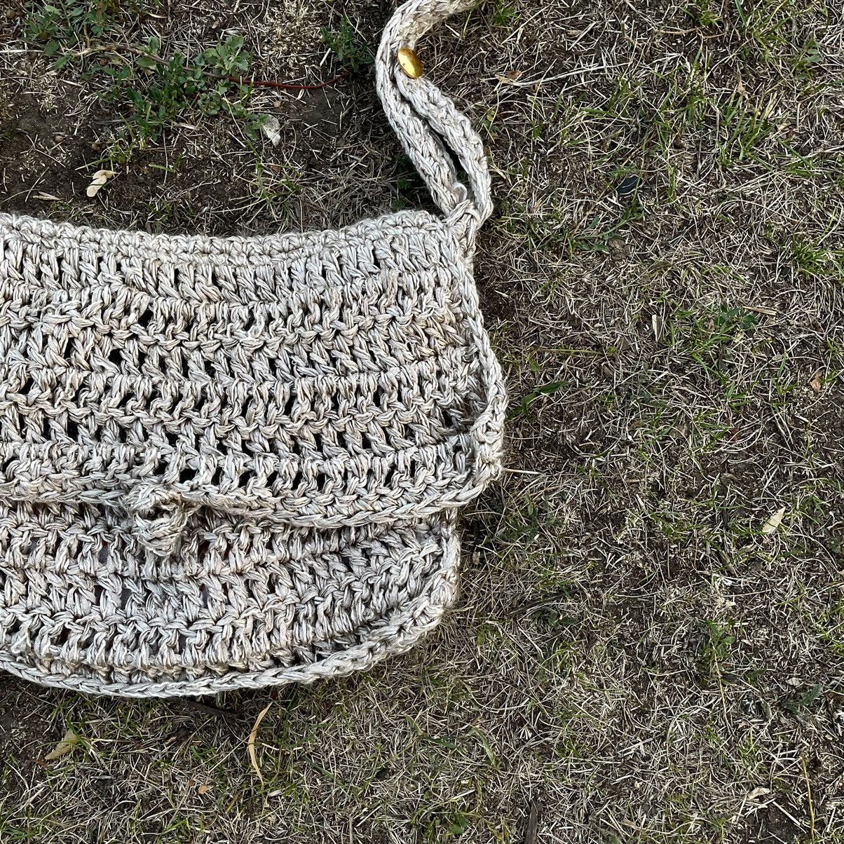 Vintage Vintage Y2K Handmade Crochet Crossbody Bag Cream Japanese OS Size ONE SIZE - 2 Thumbnail
