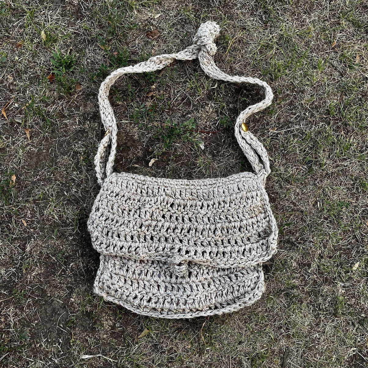 Vintage Vintage Y2K Handmade Crochet Crossbody Bag Cream Japanese OS Size ONE SIZE - 1 Thumbnail