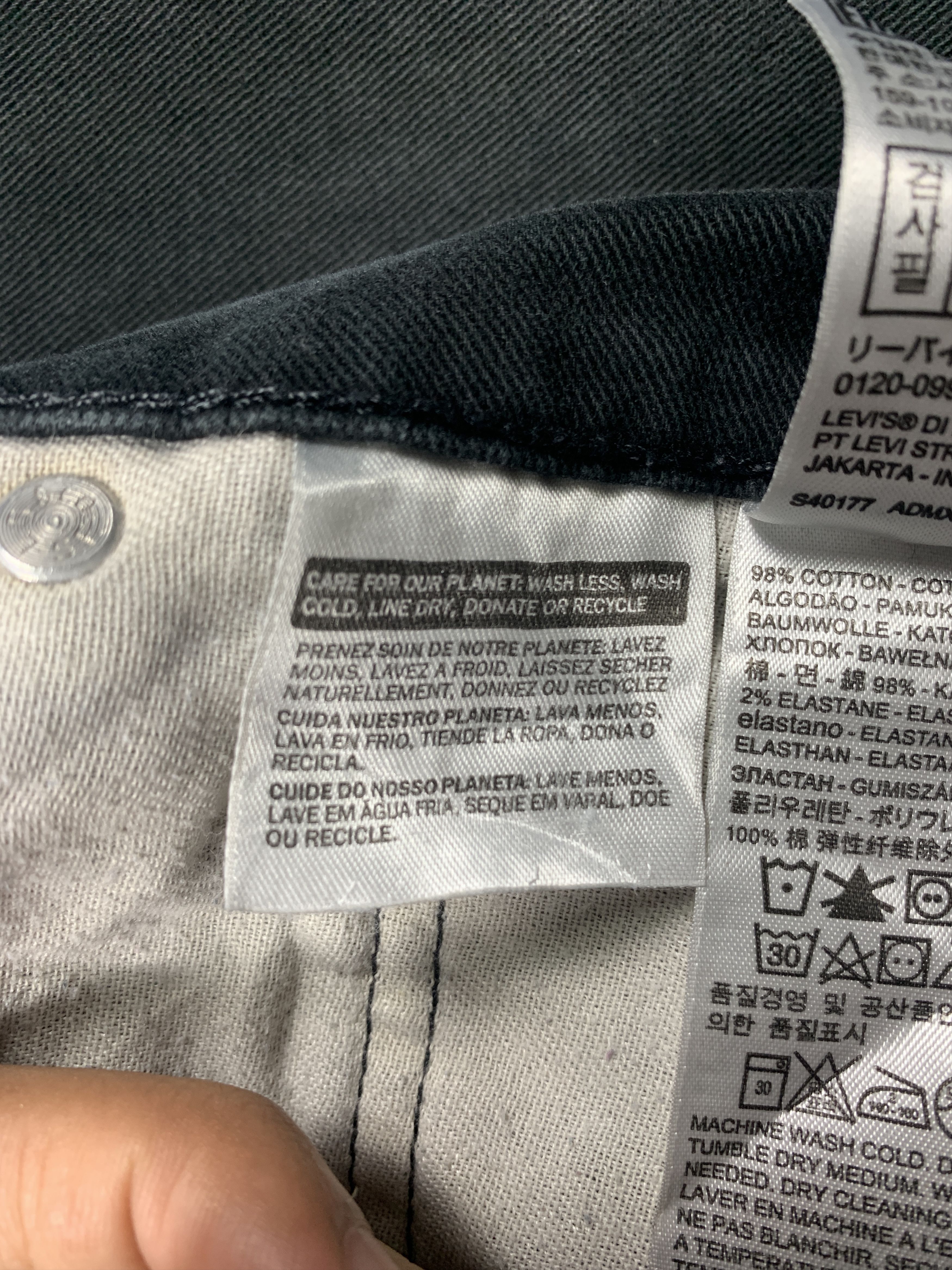 Levi's Vintage LEVI'S 541 Faded Mid Wash Black Jeans Size US 41 - 14 Thumbnail