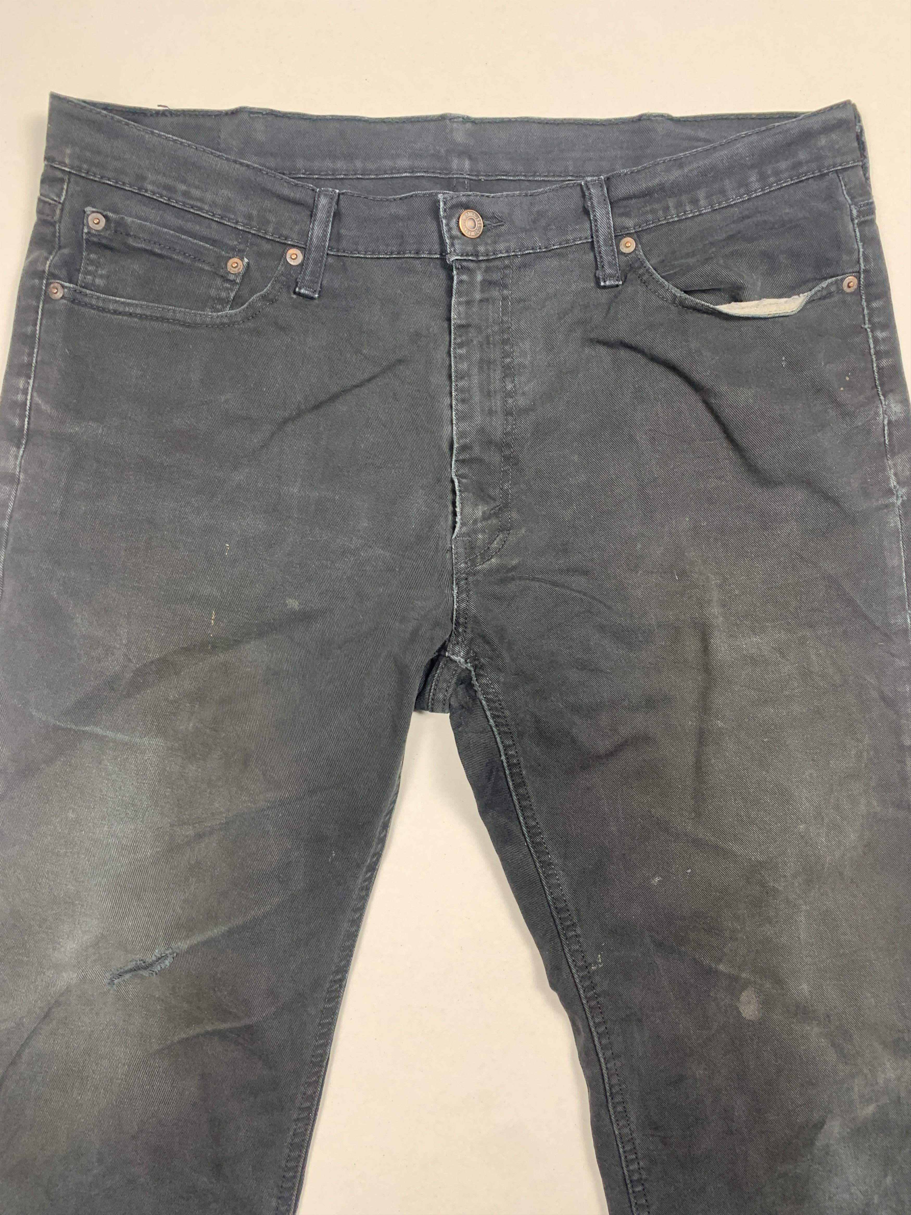 Levi's Vintage LEVI'S 541 Faded Mid Wash Black Jeans Size US 41 - 2 Thumbnail