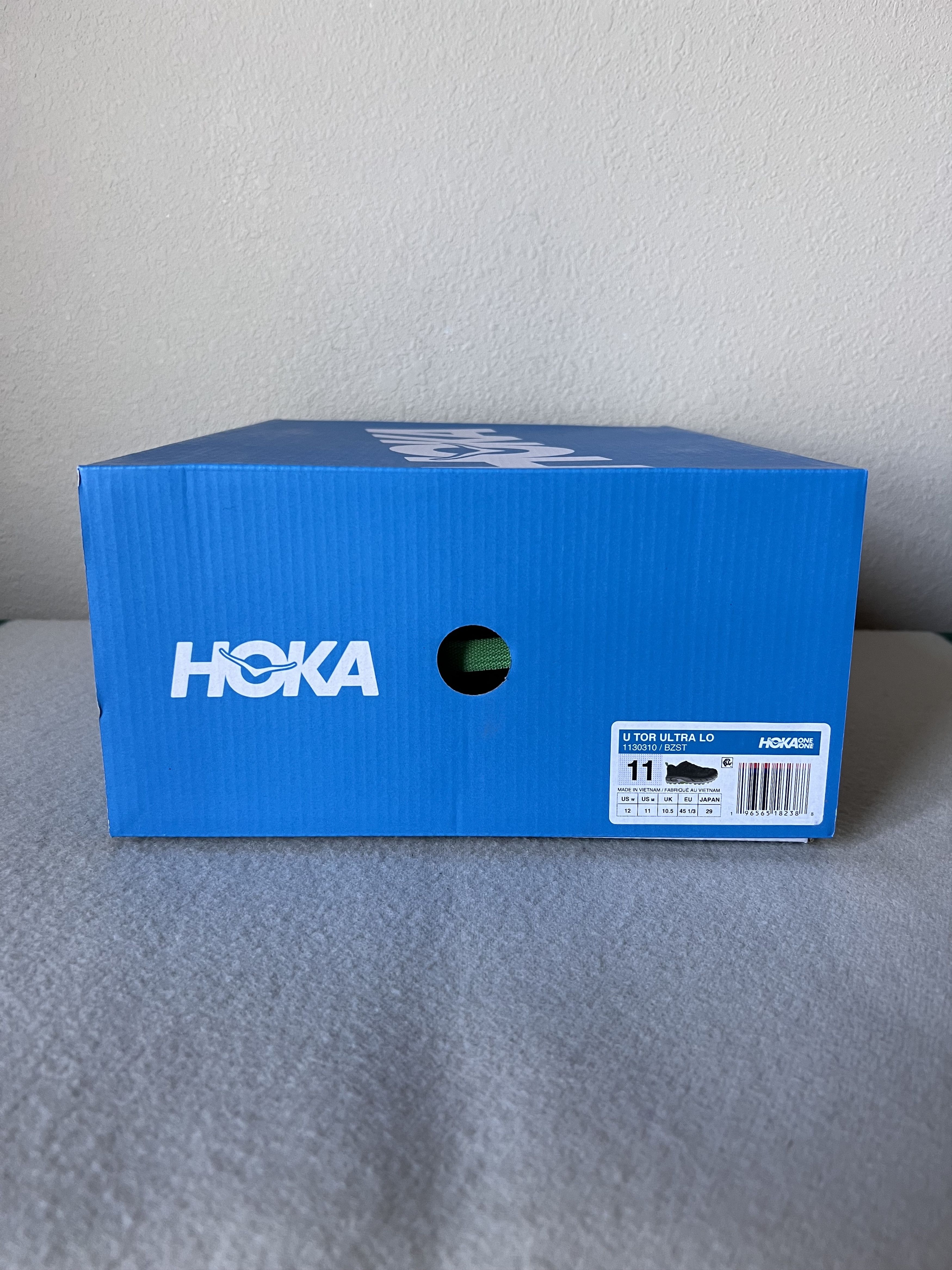 Hoka Hoka One One Tor Ultra Low in Black Zest Size US 11 / EU 44 - 7 Thumbnail