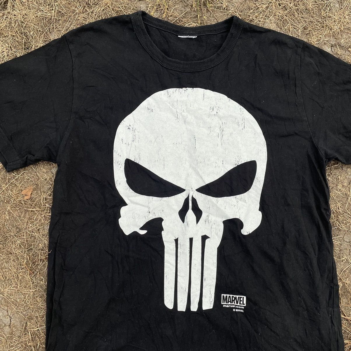 Vintage Vintage Y2K Punisher Skull Graphic Tee Streetwear Black M Size US M / EU 48-50 / 2 - 2 Thumbnail