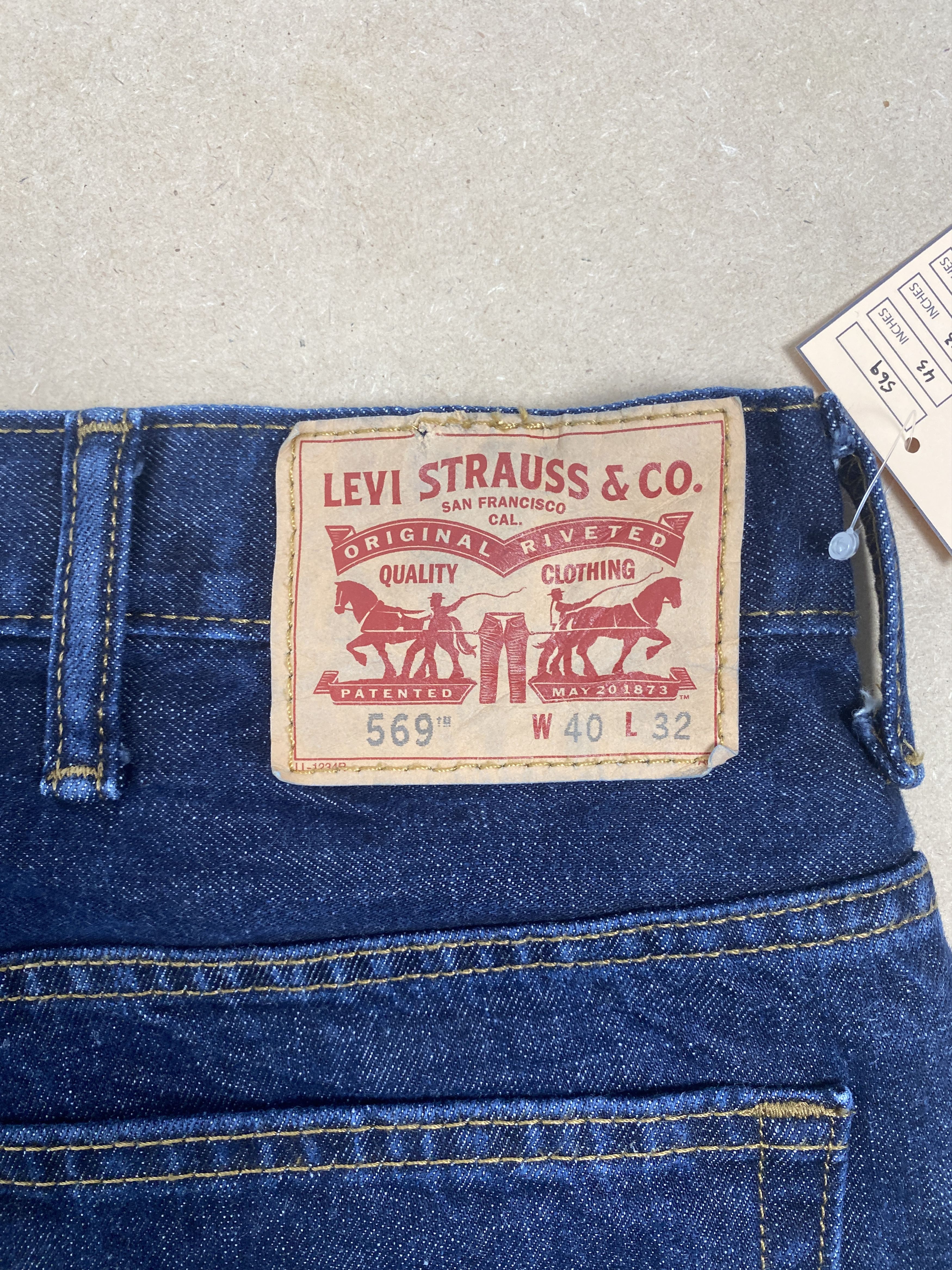 Levi's Vintage Levis 569 Straight Cut Distressed Blue Jeans Size US 43 - 7 Thumbnail