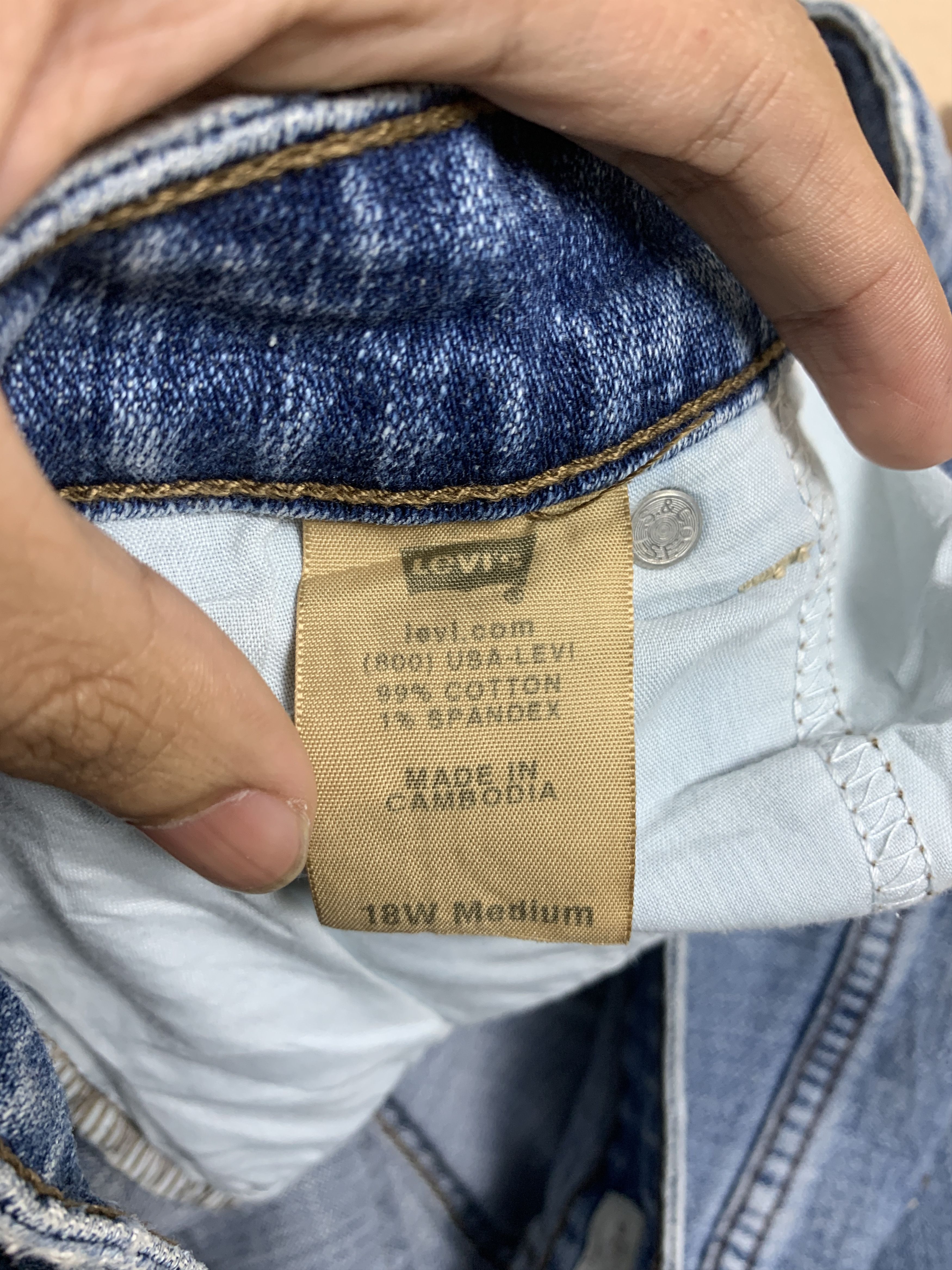 Levi's Vintage LEVI'S 580 Flared Bootcut Faded Mid Blue Jeans Size 36" / US 14 / IT 50 - 12 Thumbnail