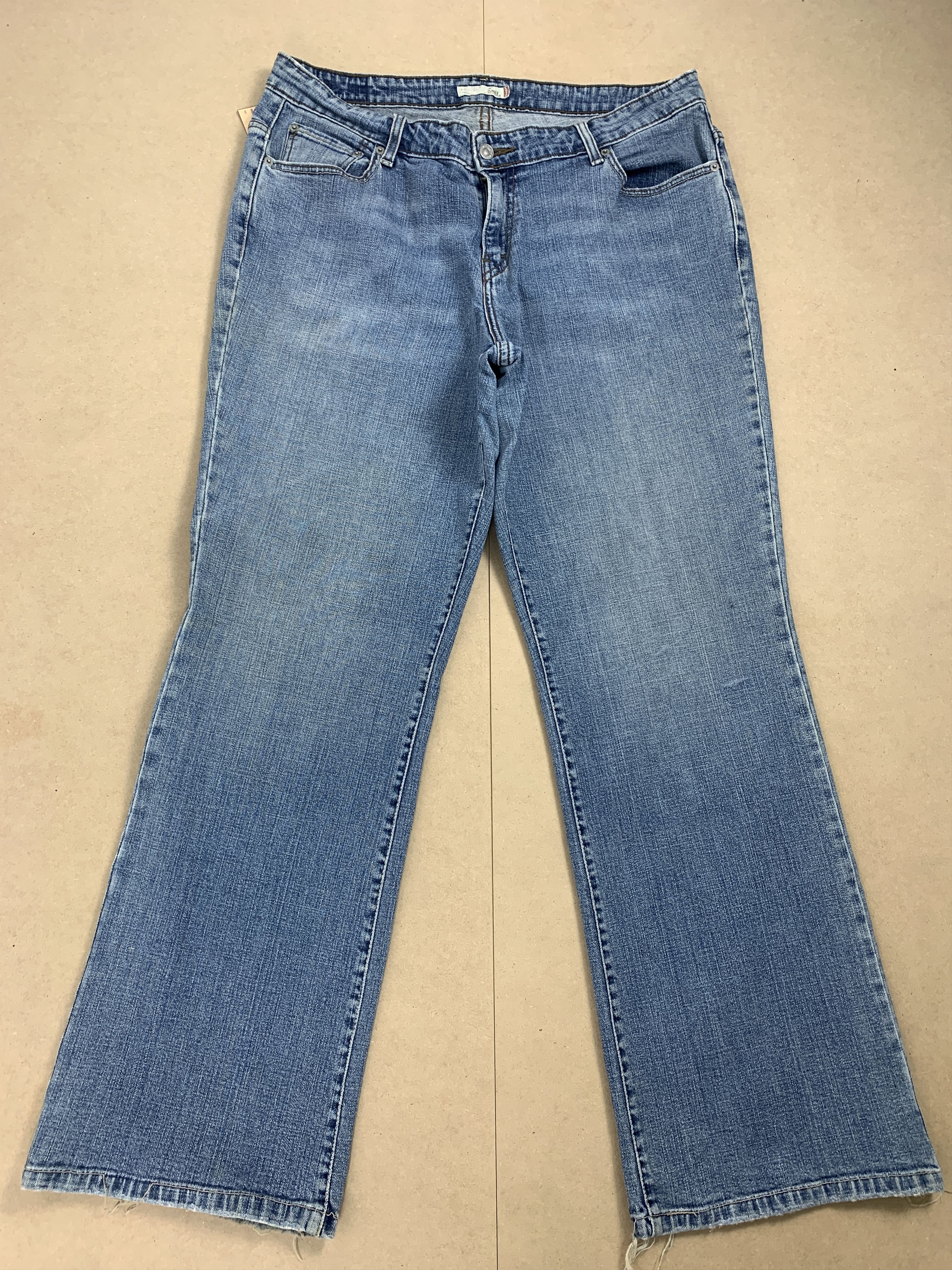 Levi's Vintage LEVI'S 580 Flared Bootcut Faded Mid Blue Jeans Size 36" / US 14 / IT 50 - 2 Thumbnail