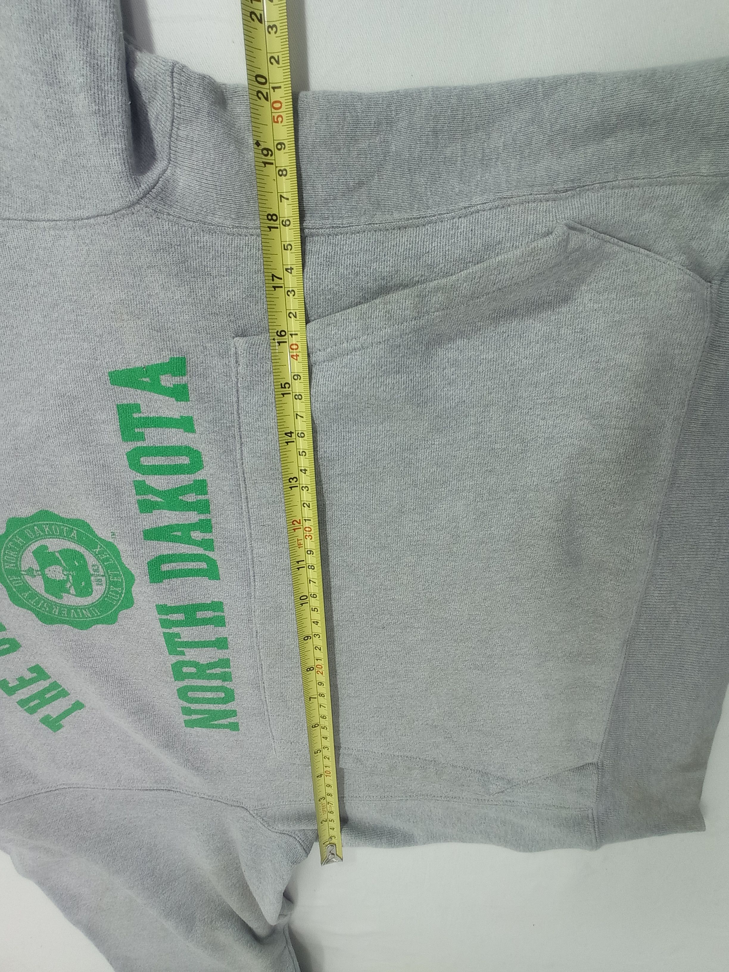Champion Champion The University of North Dakota Reverse Weave Hoodie Size US M / EU 48-50 / 2 - 9 Thumbnail