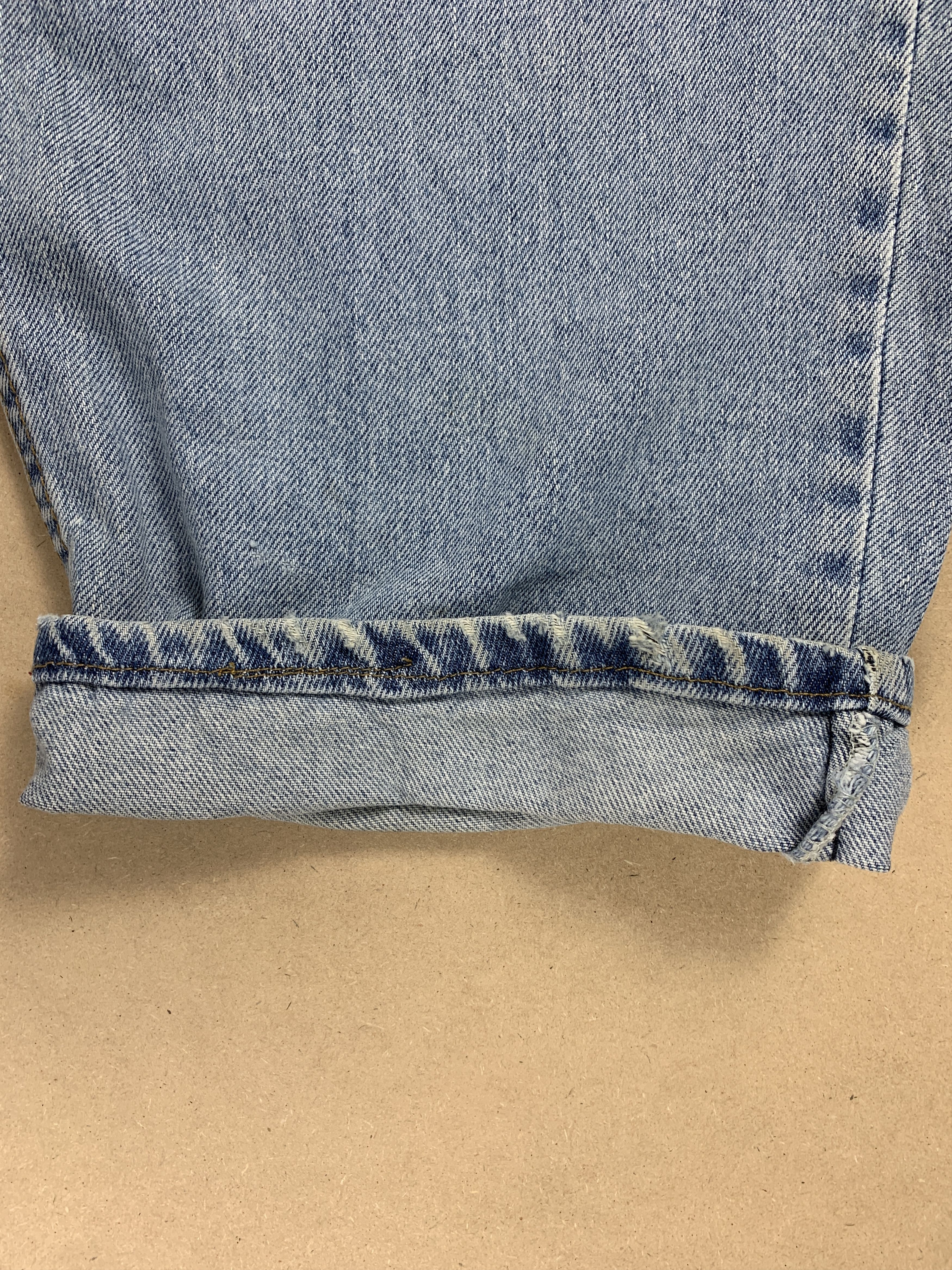 Levi's Vintage Levi's 560 Distressed Faded Light Wash Jeans Size US 38 / EU 54 - 3 Thumbnail