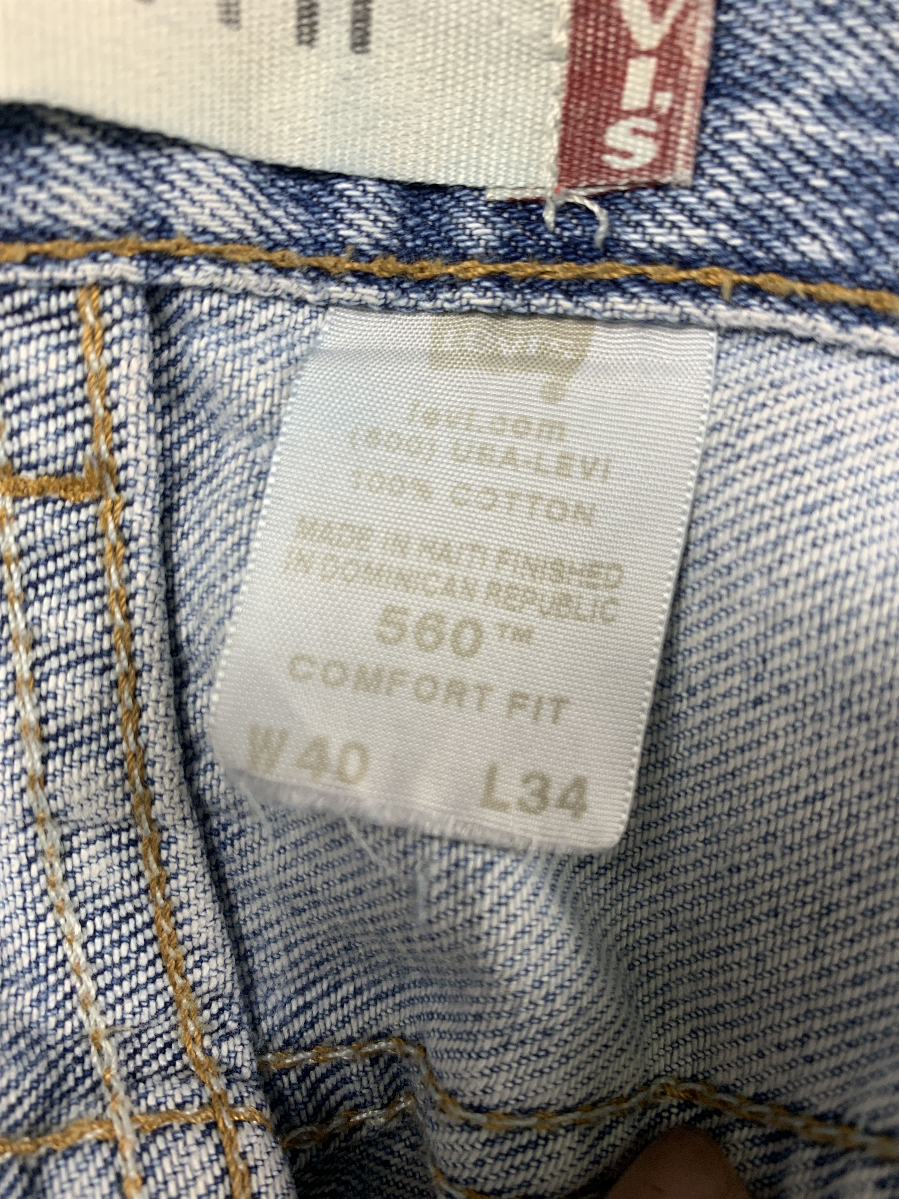 Levi's Vintage Levi's 560 Distressed Faded Light Wash Jeans Size US 38 / EU 54 - 9 Thumbnail