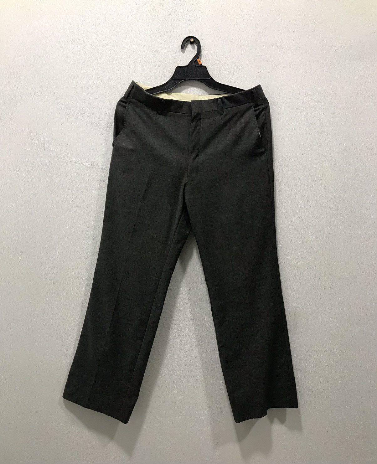 image of Burberrys New Wool Casual Pants in Grey, Men's (Size 33)