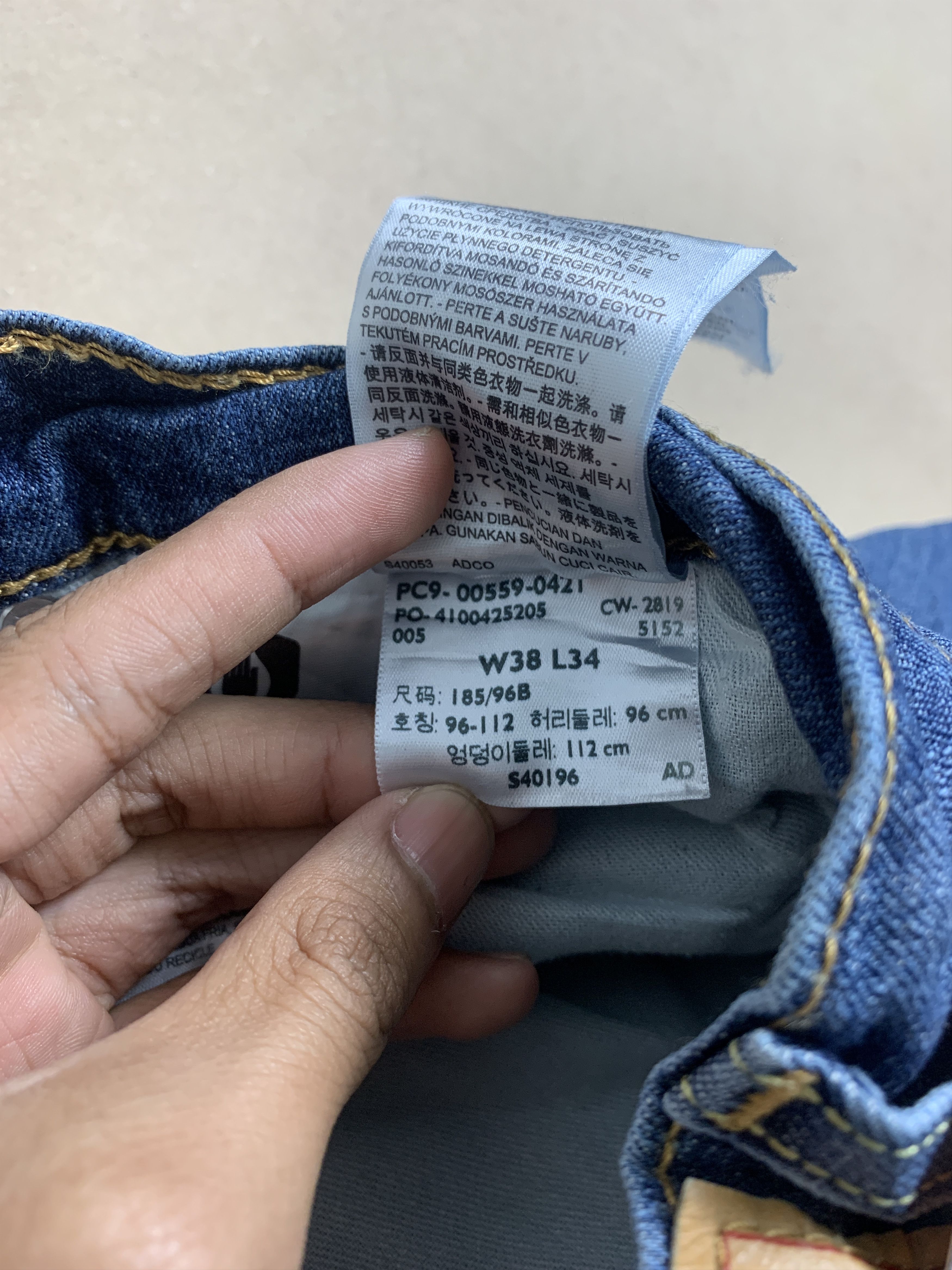 Levi's × Vintage Vintage Levi's 559 Distressed Faded Mid Wash Jeans Size US 38 / EU 54 - 17 Thumbnail
