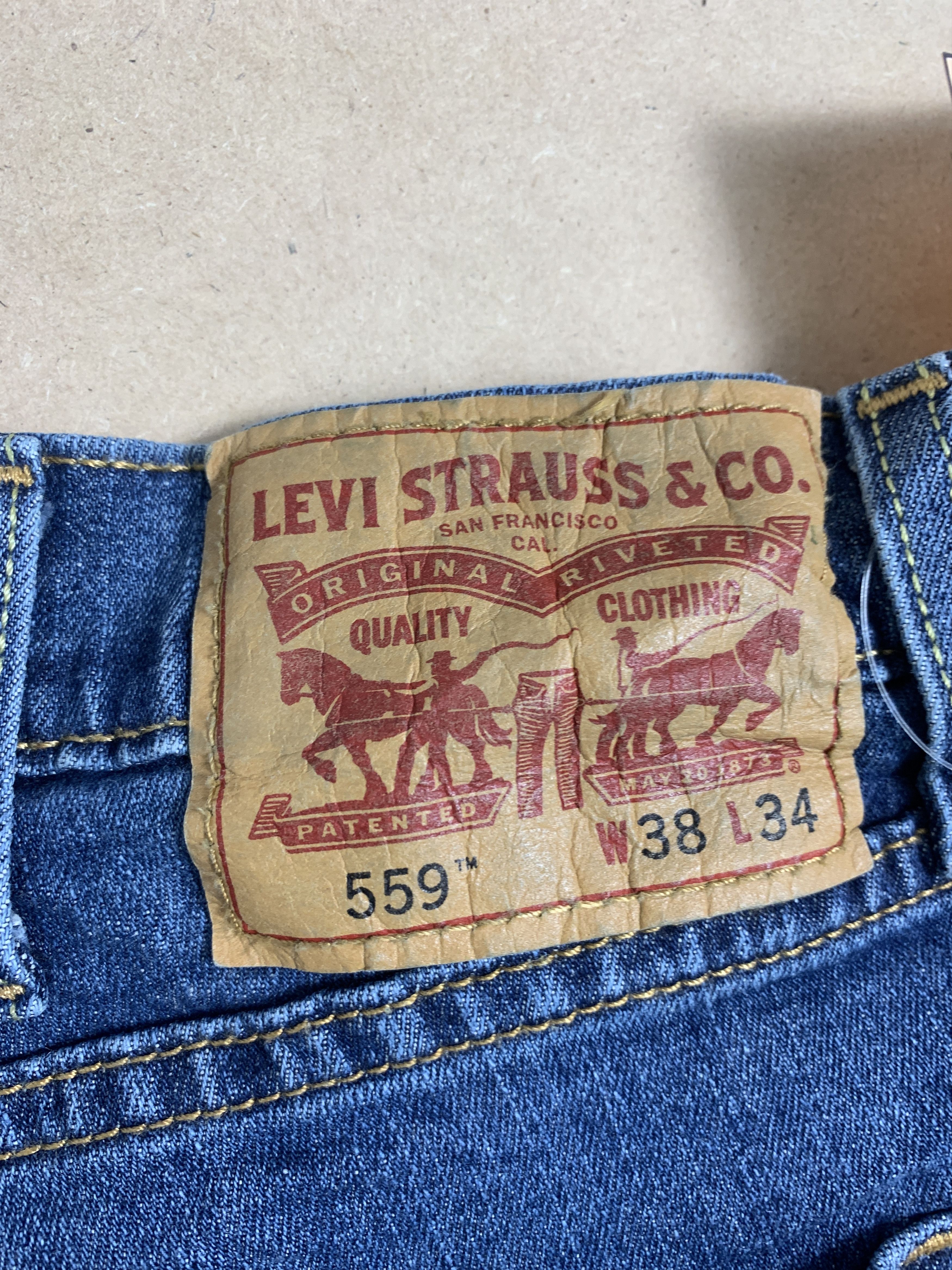 Levi's × Vintage Vintage Levi's 559 Distressed Faded Mid Wash Jeans Size US 38 / EU 54 - 8 Thumbnail