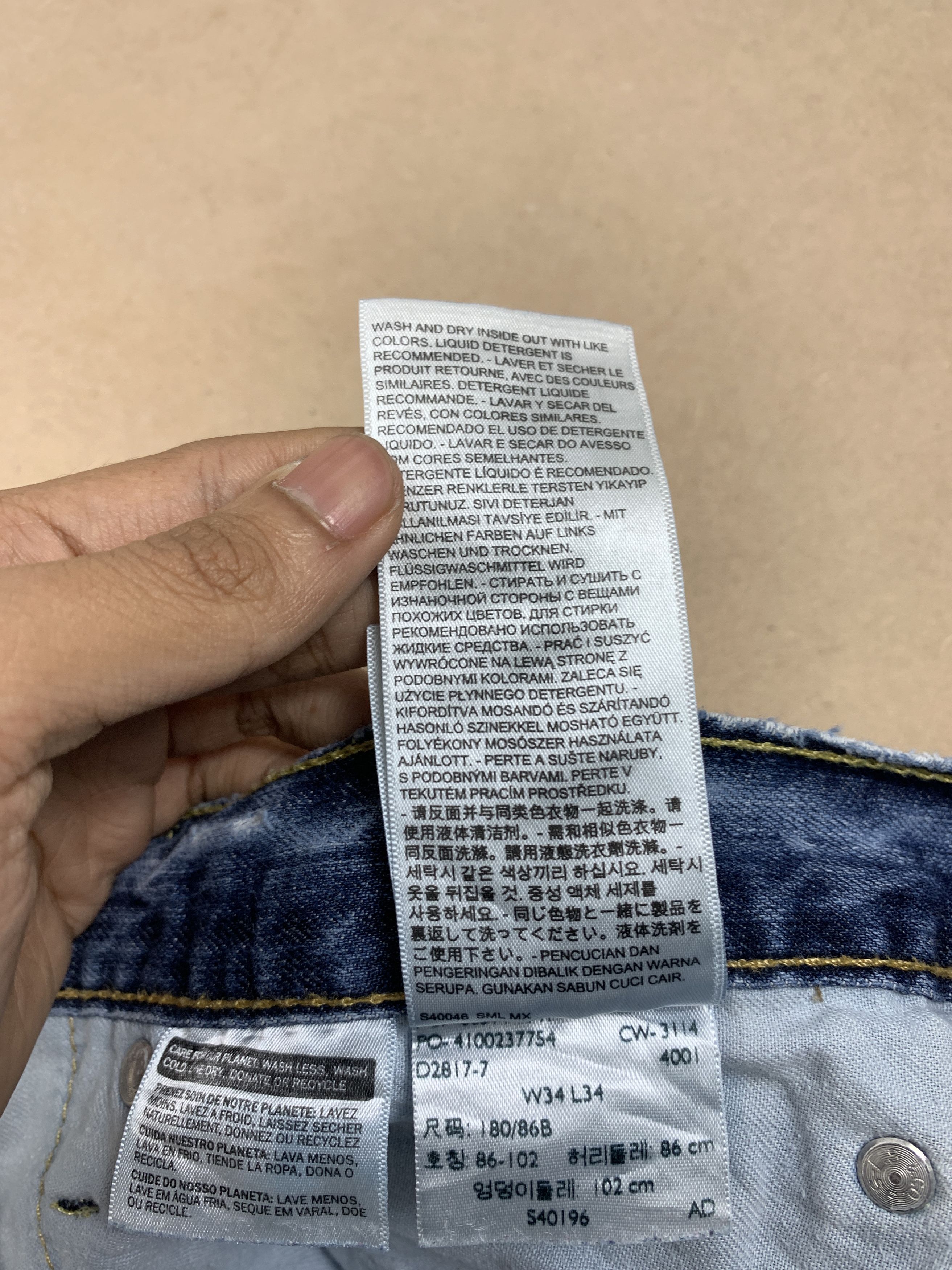 Levi's Vintage LEVI'S 514 Straight Cut Faded Blue Jeans Size US 34 / EU 50 - 13 Thumbnail