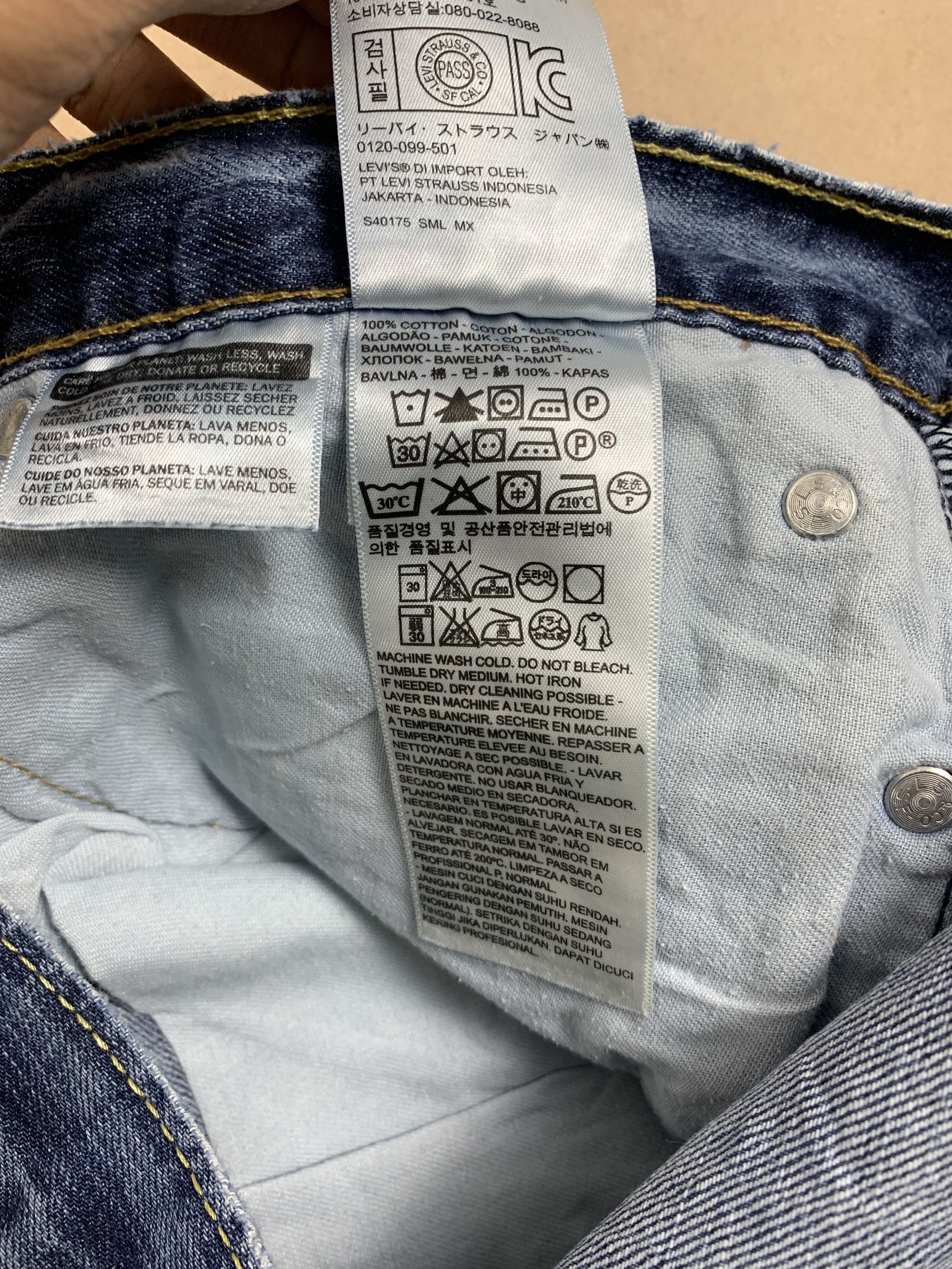 Levi's Vintage LEVI'S 514 Straight Cut Faded Blue Jeans Size US 34 / EU 50 - 12 Thumbnail