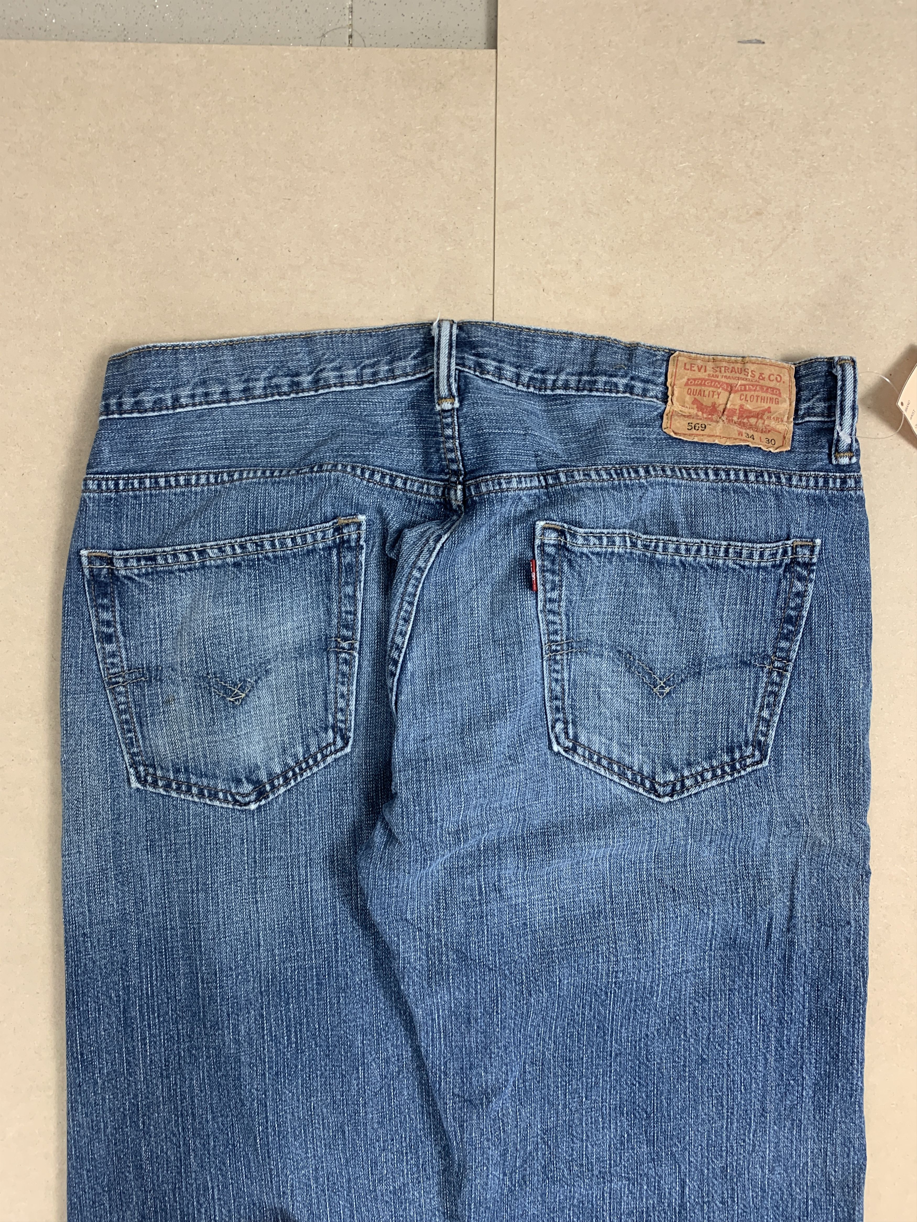 Levi's Vintage Levi's 569 Distressed Faded Mid Wash Jeans Size US 34 / EU 50 - 8 Thumbnail