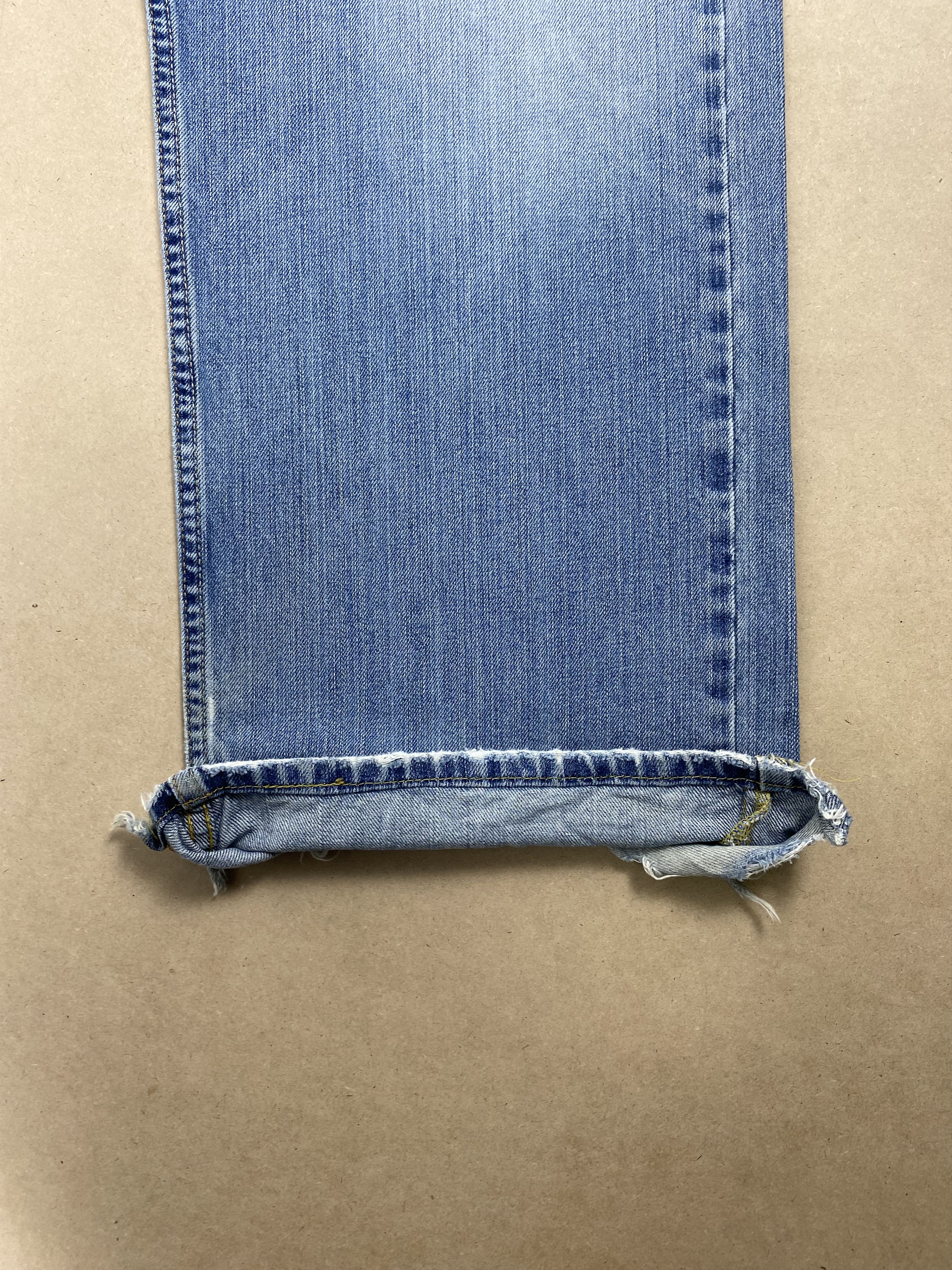 Levi's × Vintage Vintage Levis 569 Straight Cut Distressed Faded Blue Jeans Size US 35 - 5 Thumbnail