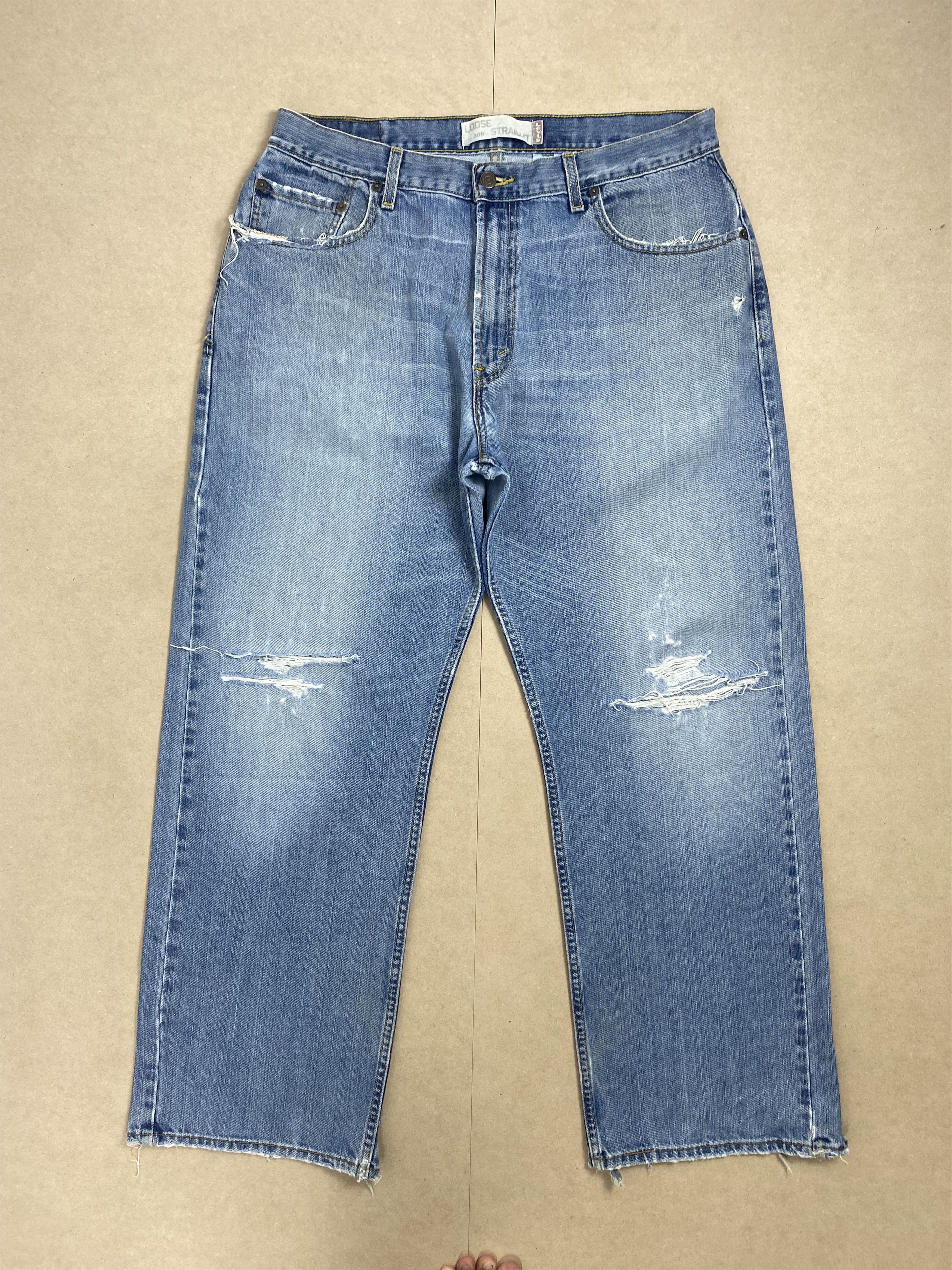 Levi's × Vintage Vintage Levis 569 Straight Cut Distressed Faded Blue Jeans Size US 35 - 1 Thumbnail