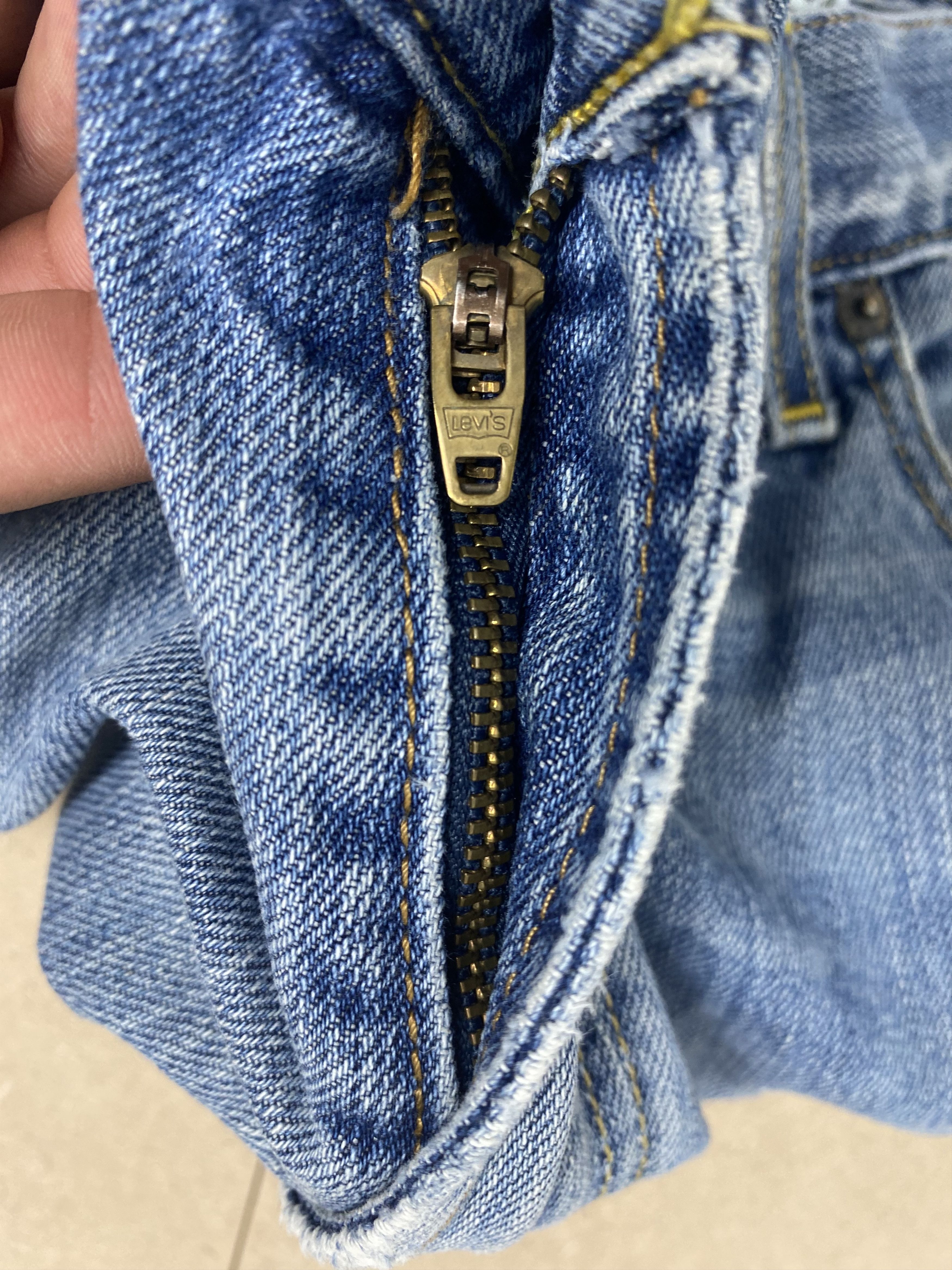 Levi's × Vintage Vintage Levis 569 Straight Cut Distressed Faded Blue Jeans Size US 35 - 17 Thumbnail