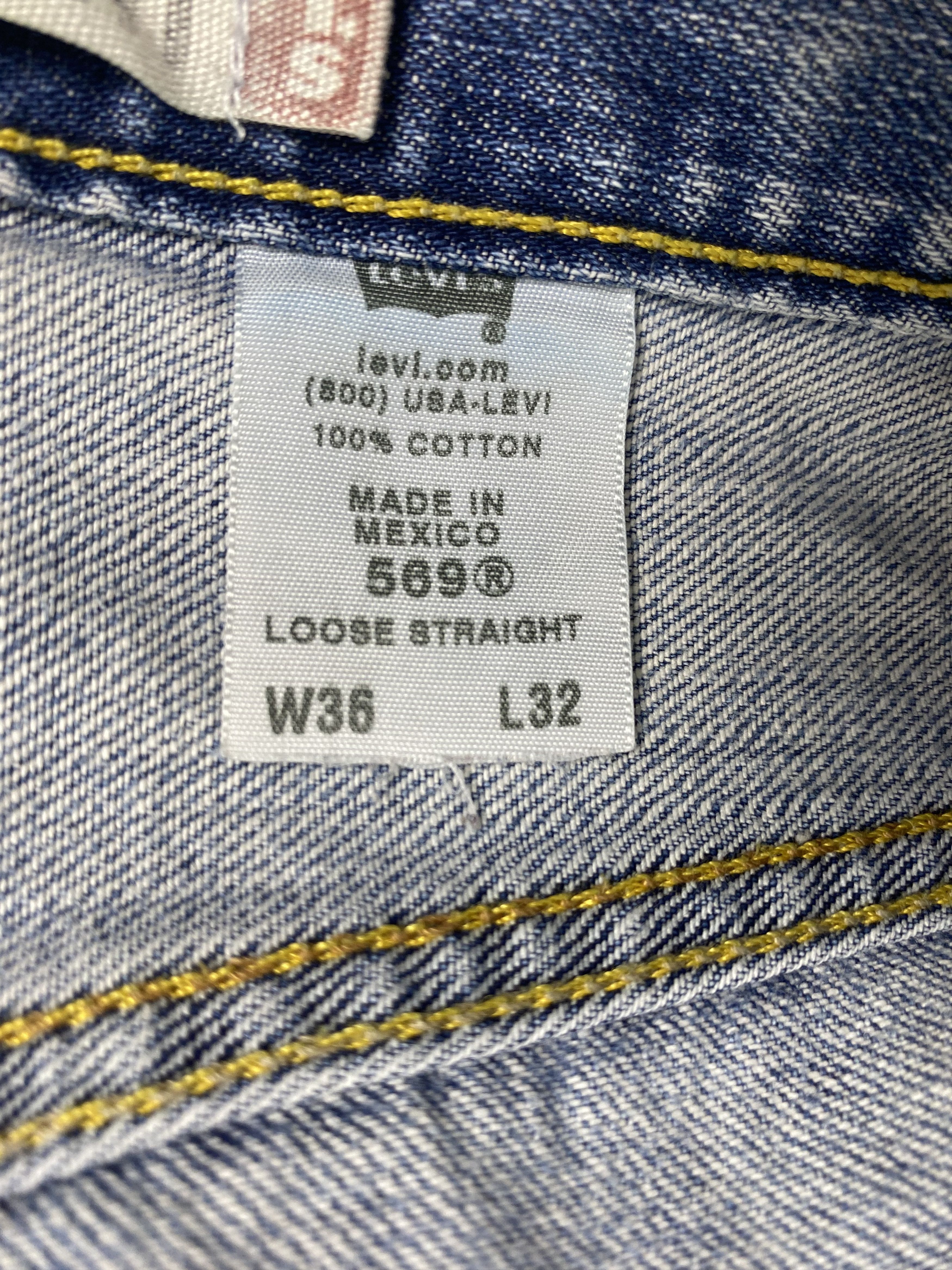 Levi's × Vintage Vintage Levis 569 Straight Cut Distressed Faded Blue Jeans Size US 35 - 13 Thumbnail