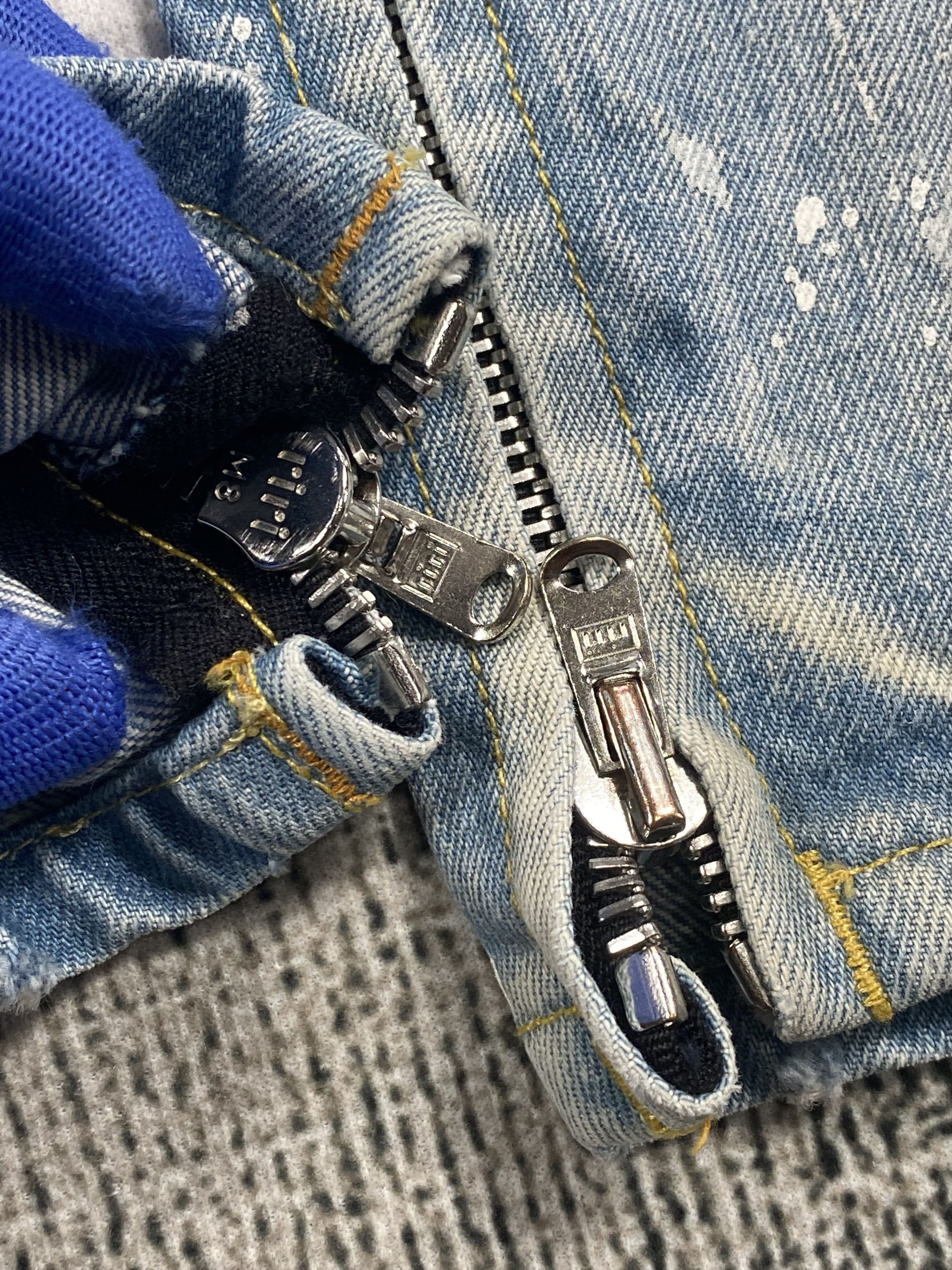 Mintcrew RARE🔥Skinny Fit Light Washed Splash Painters Distressed Size US 35 - 6 Thumbnail