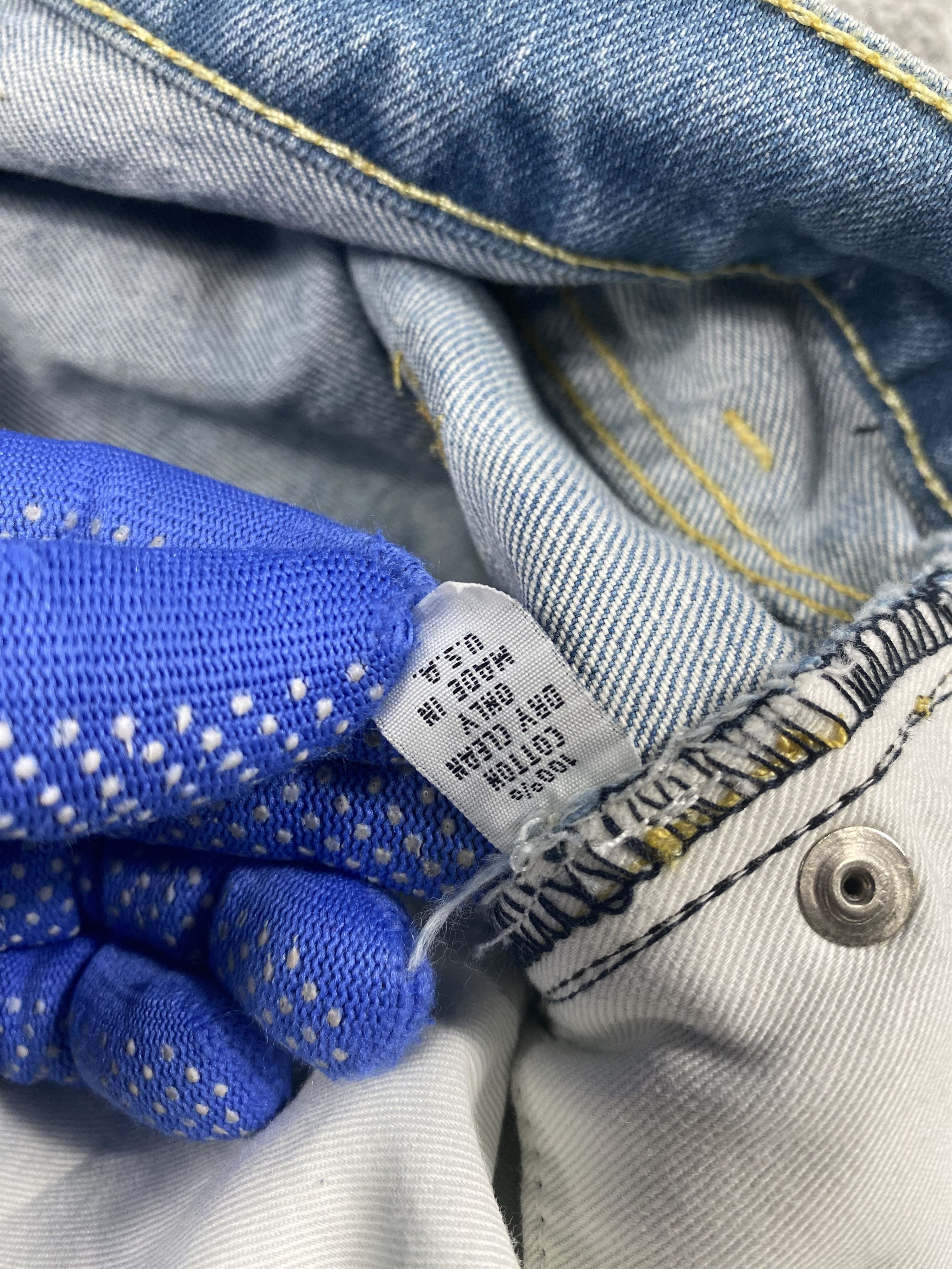 Mintcrew RARE🔥Skinny Fit Light Washed Splash Painters Distressed Size US 35 - 8 Thumbnail