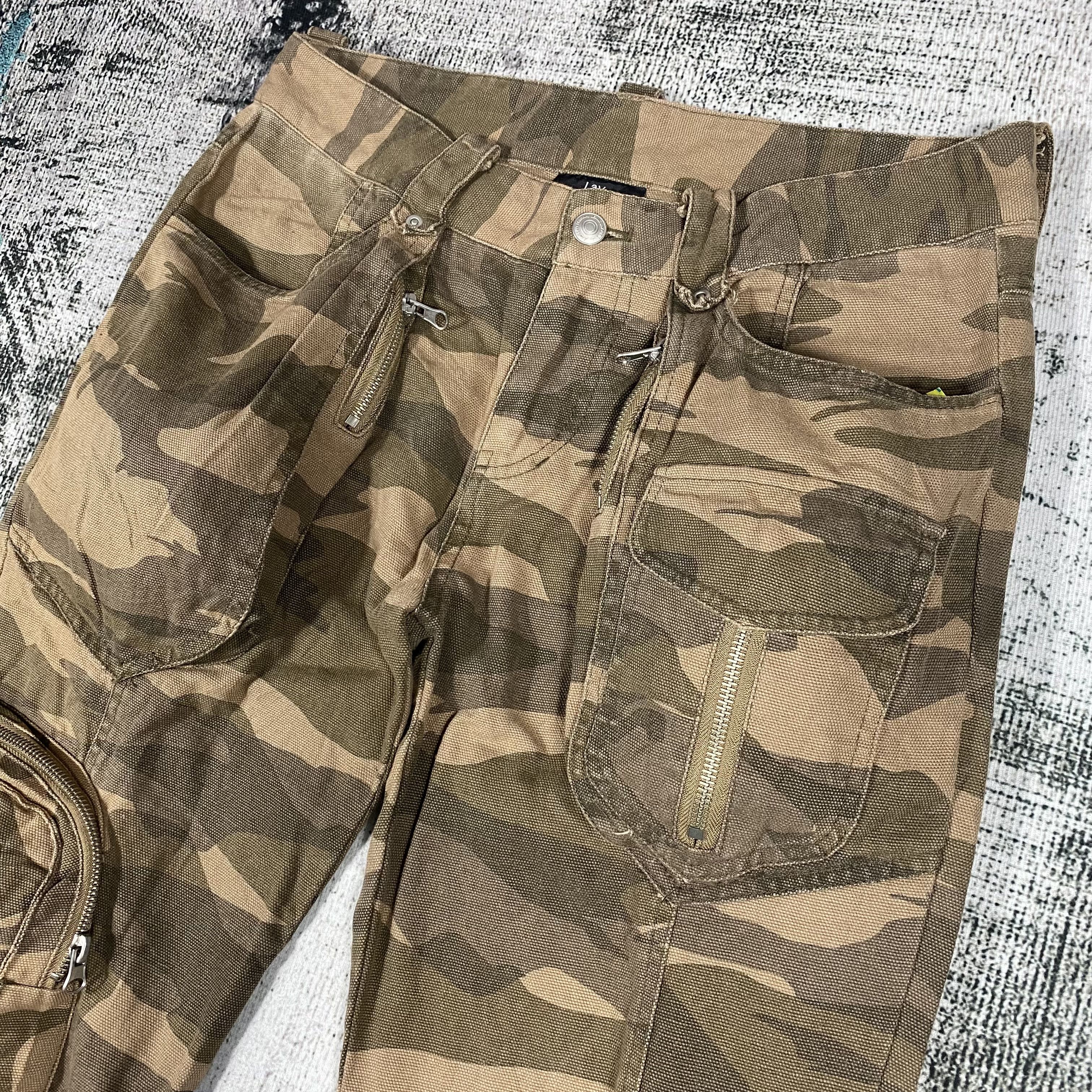 Japanese Brand RARE🔥Flared Utility Camouflage Cargo 8 Pockets Pants Size US 32 / EU 48 - 7 Thumbnail