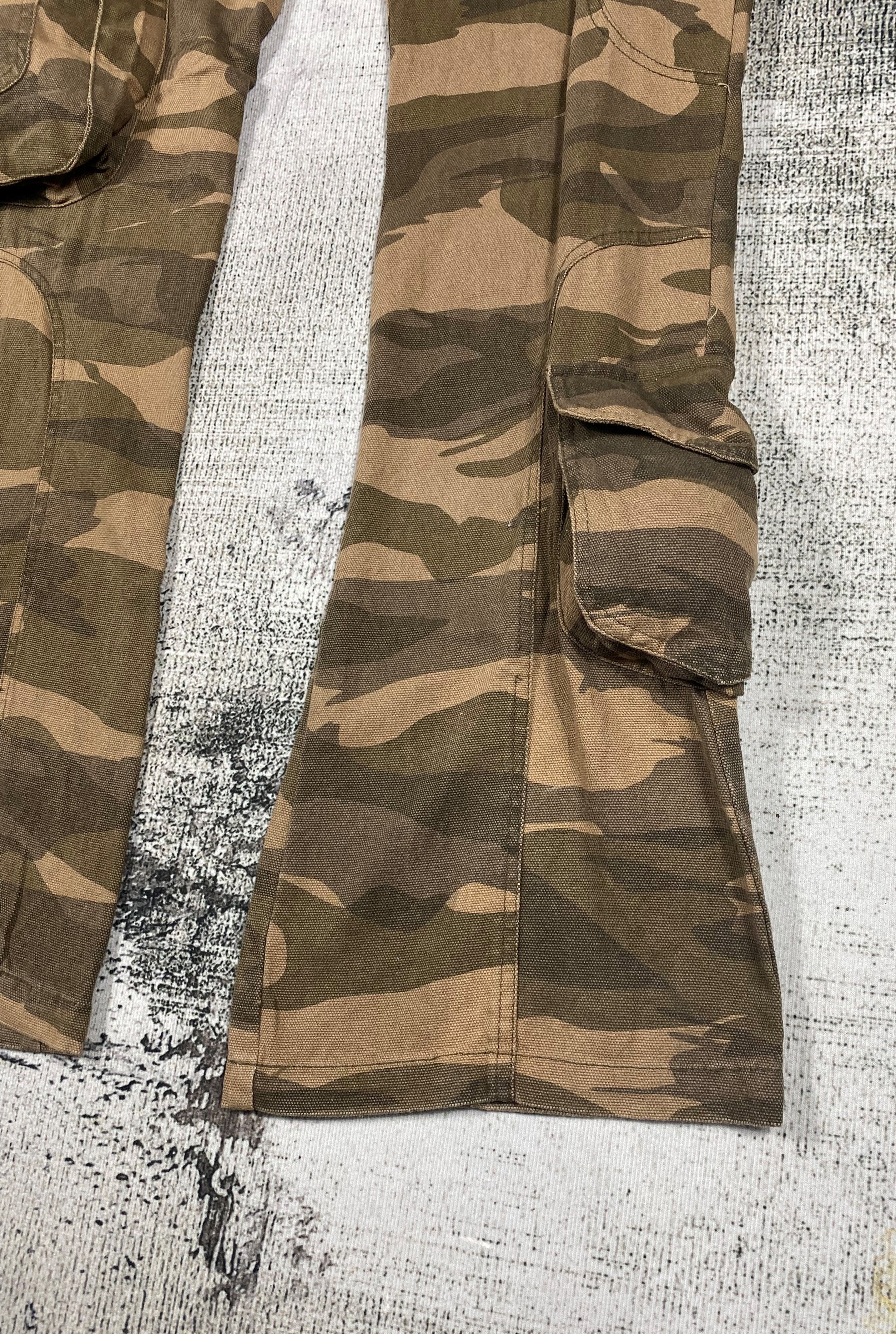 Japanese Brand RARE🔥Flared Utility Camouflage Cargo 8 Pockets Pants Size US 32 / EU 48 - 5 Thumbnail