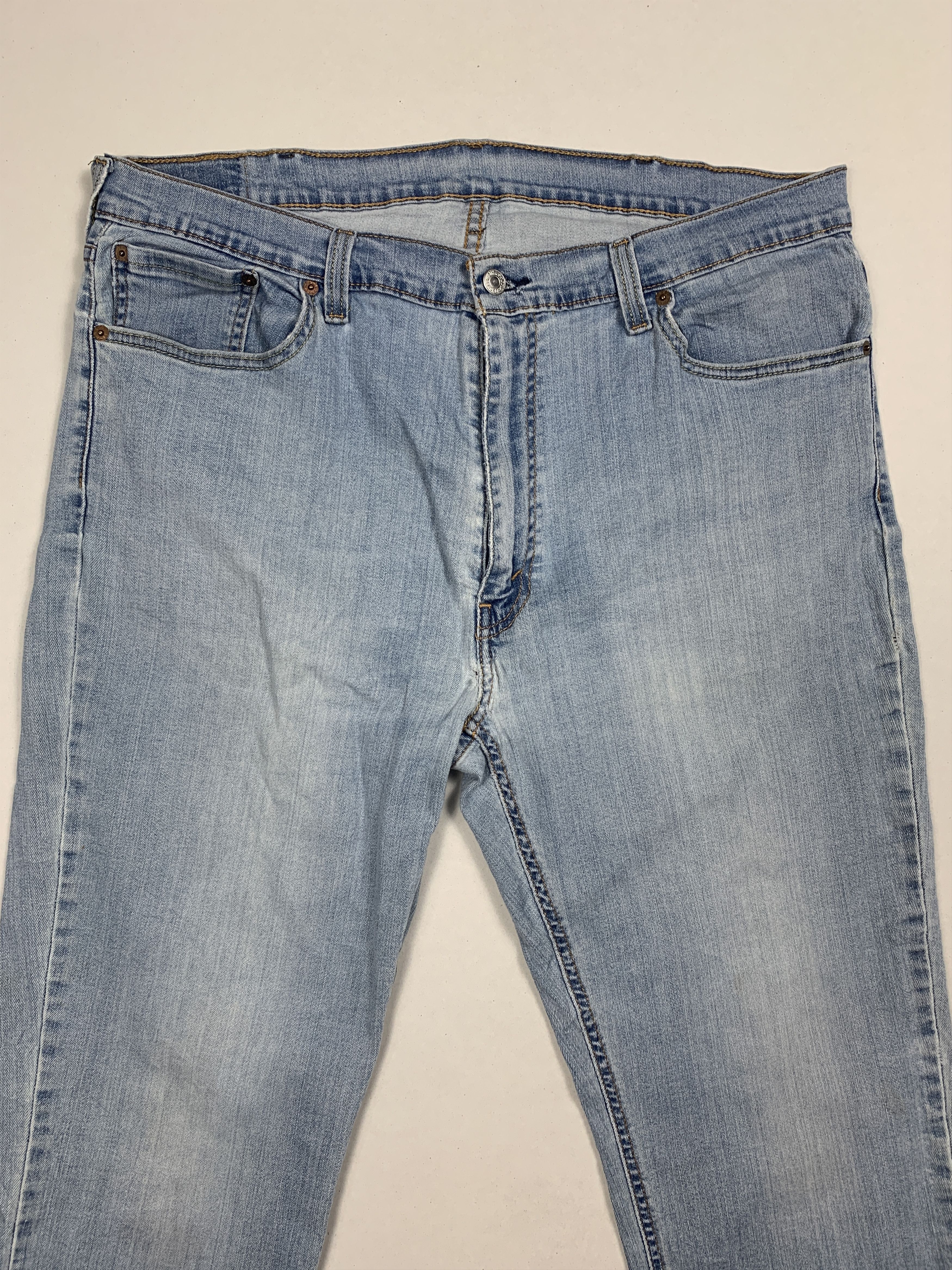 Levi's × Vintage Vintage LEVI'S 541 Distressed Faded Light Wash Jeans Size US 40 / EU 56 - 2 Thumbnail