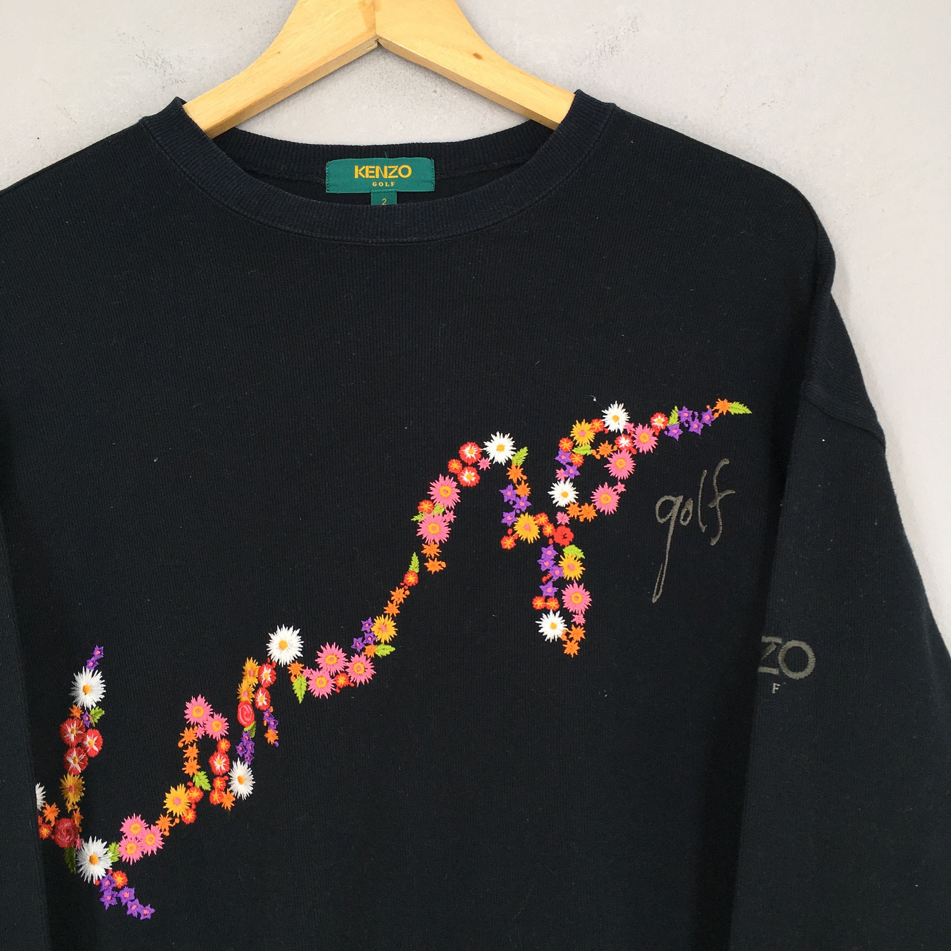 Japanese Brand Vintage Kenzo Jeans Floral Black Sweatshirt Medium Size US M / EU 48-50 / 2 - 2 Thumbnail