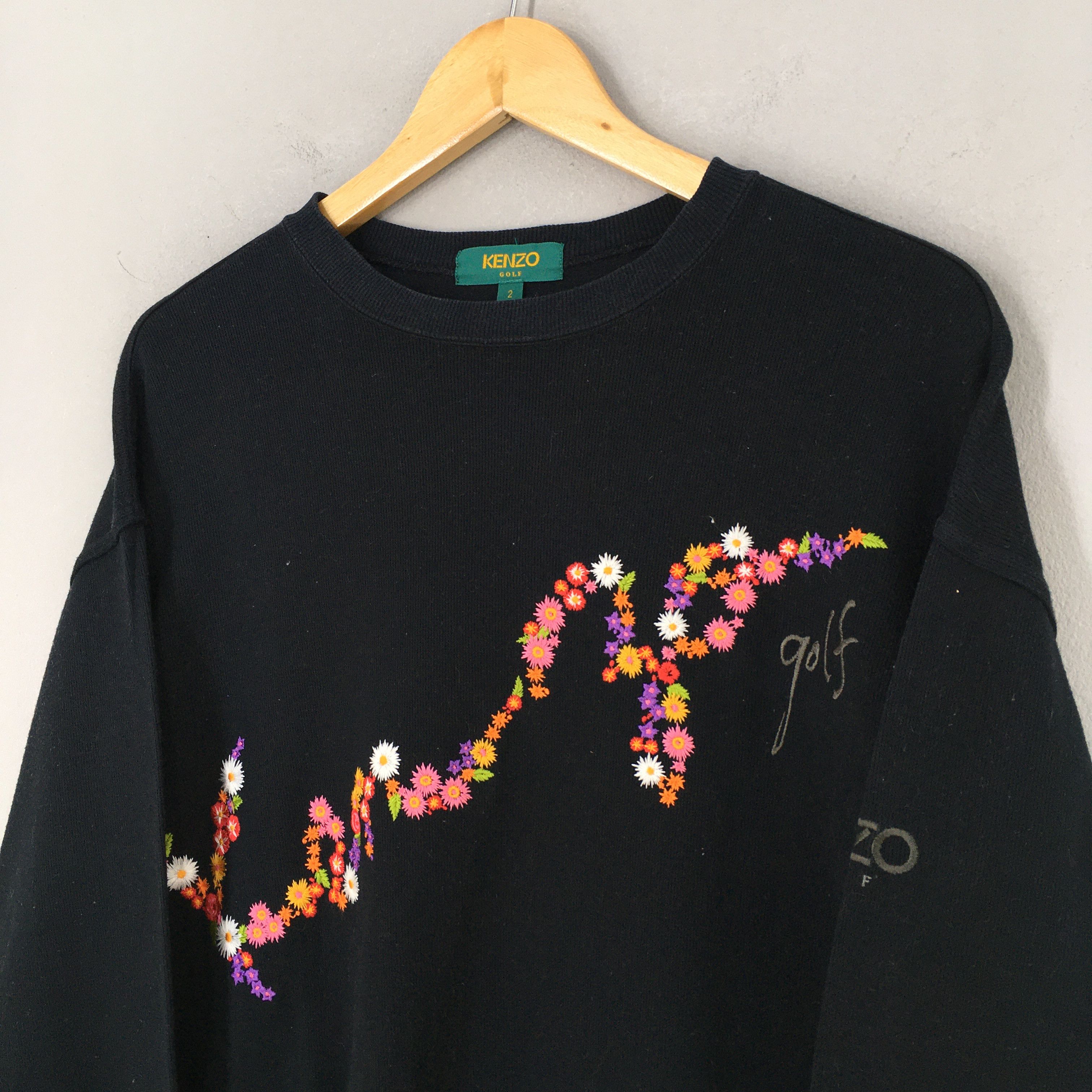 Japanese Brand Vintage Kenzo Jeans Floral Black Sweatshirt Medium Size US M / EU 48-50 / 2 - 3 Thumbnail