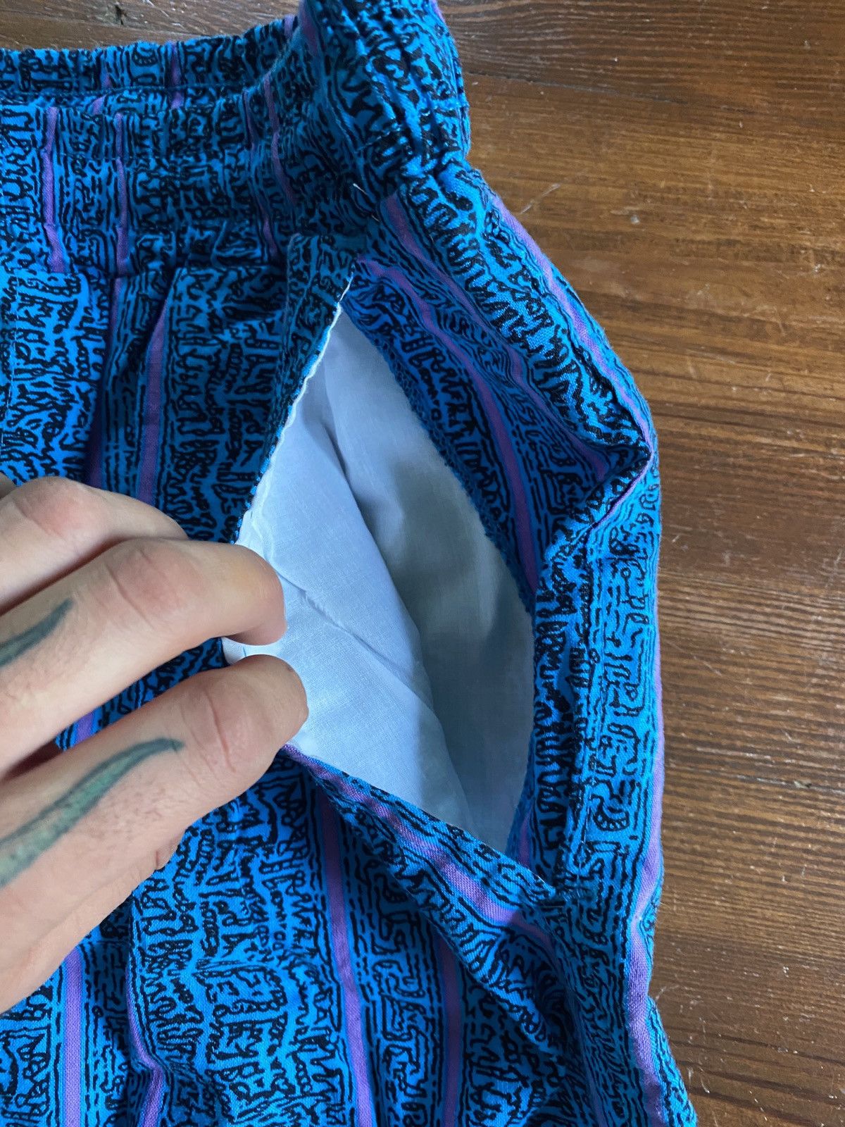 Vintage Vintage 80’s Pacific Scene Abstract Tribal Board Shorts Size US 34 / EU 50 - 4 Thumbnail