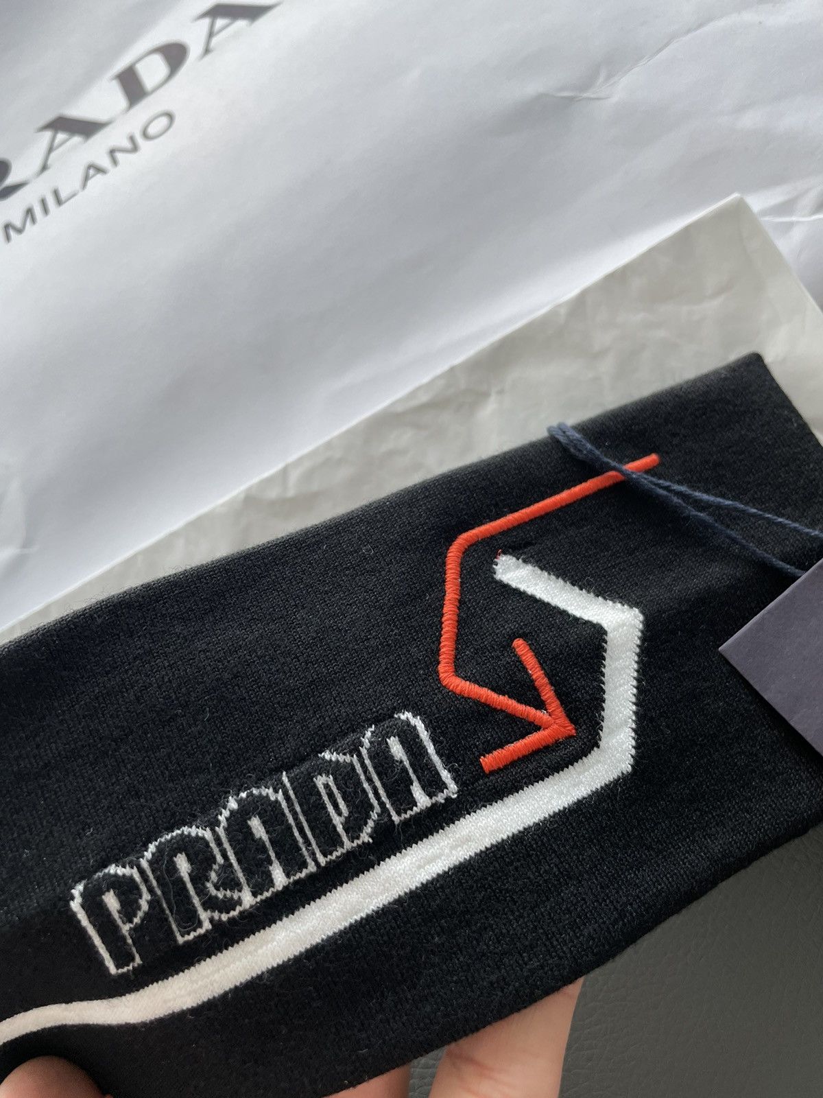 Prada Limited Edition Super Runway Prada Logo Head Band Brand New Size ONE SIZE - 16 Thumbnail