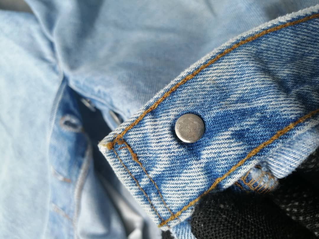 Levi's × Vintage 90s Light Wash Vintage Levi's 501 USA Jeans 36x30 Denim Size US 36 / EU 52 - 6 Thumbnail
