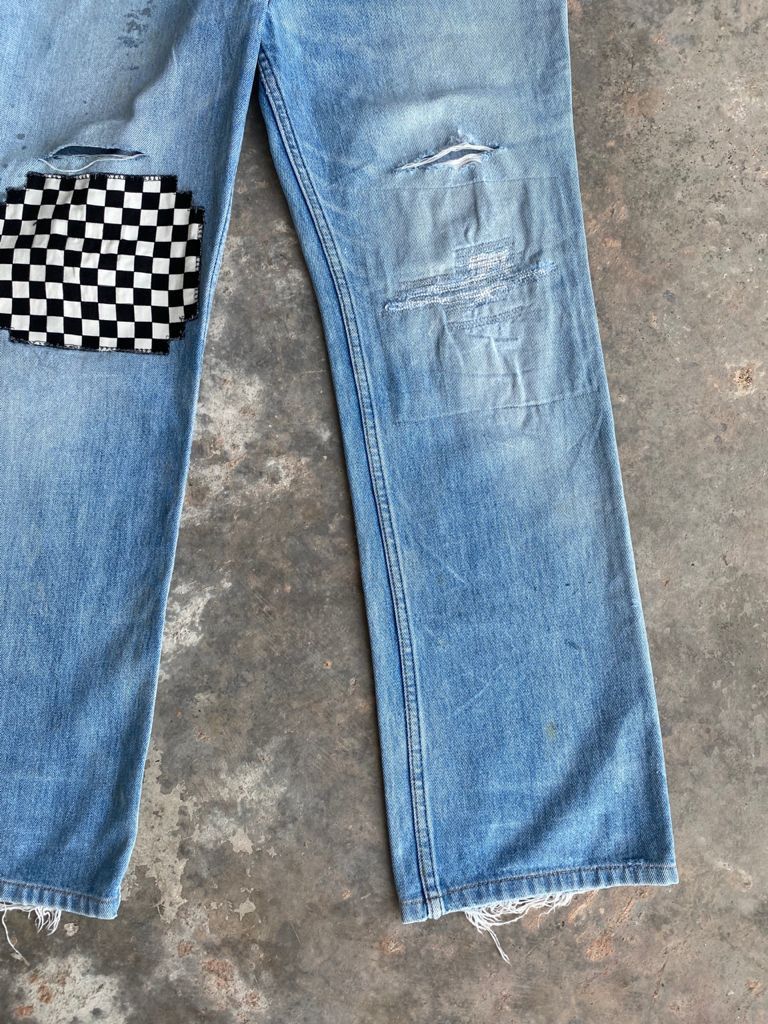 Levi's Vintage Clothing 90s Blue Wash Vintage Levi's 505 Jeans Distressed Denim Size US 34 / EU 50 - 6 Thumbnail