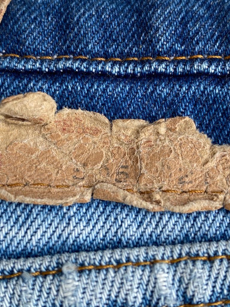 Levi's Vintage Clothing 90s Blue Wash Vintage Levi's 505 Jeans Distressed Denim Size US 34 / EU 50 - 16 Thumbnail