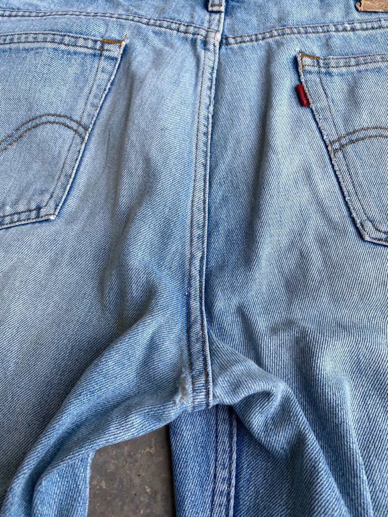 Levi's Vintage Clothing 90s Blue Wash Vintage Levi's 505 Jeans Distressed Denim Size US 34 / EU 50 - 15 Thumbnail