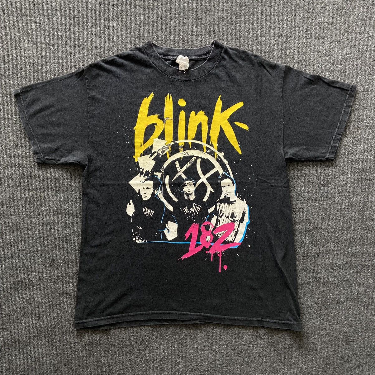 Blink 182 american rock band tshirt - Main Image