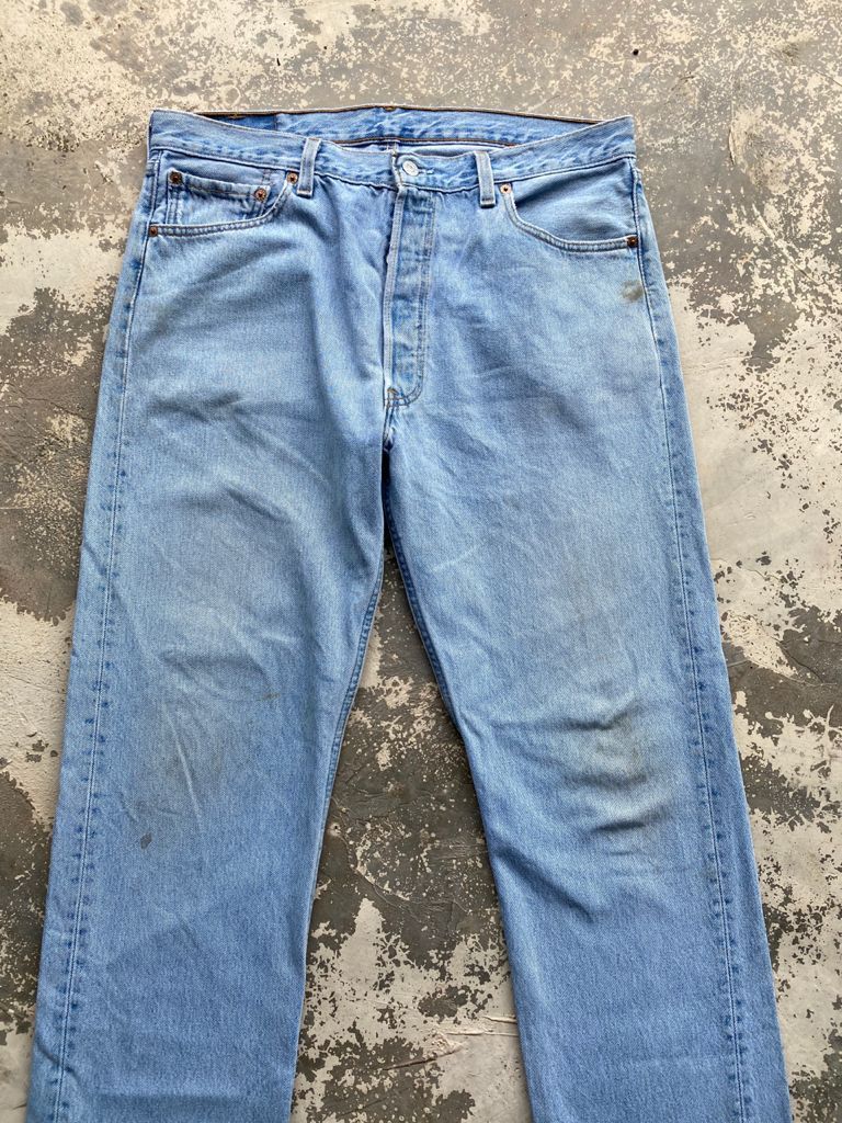 Levi's Light Wash Vintage Levi's 501 Jeans Made in USA 34x31 Size US 34 / EU 50 - 3 Thumbnail