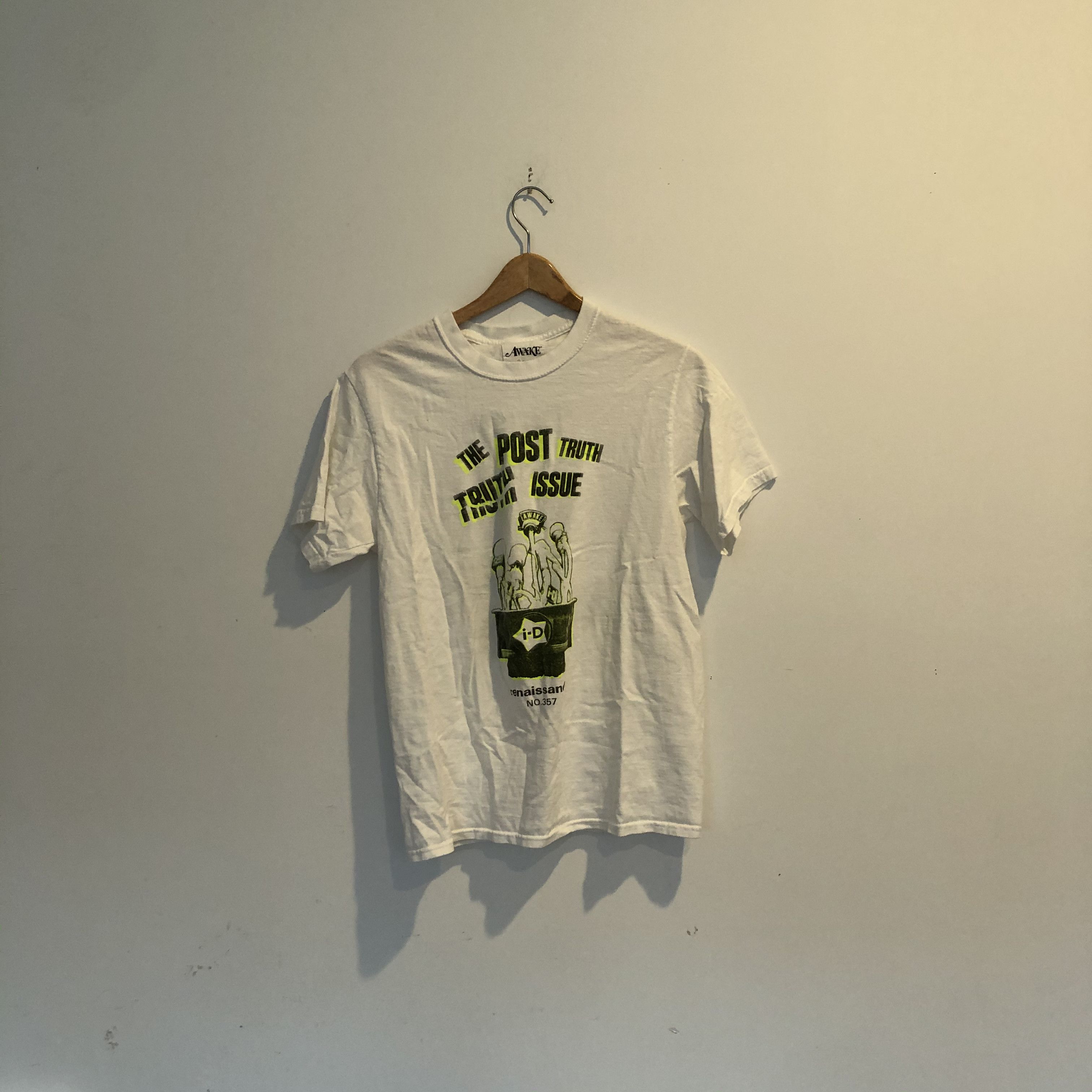 Awake NY Awake NY x I-D Magazine Post Truth Issue Tee Size US XL / EU 56 / 4 - 2 Thumbnail