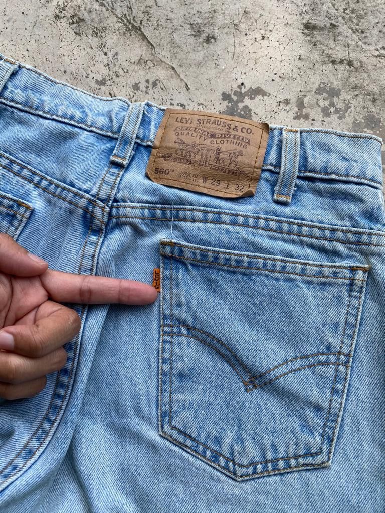 Levi's Vintage Clothing Vintage Light Wash Levi's 560 Orange Tab Released Hem Jeans Size US 28 / EU 44 - 15 Thumbnail