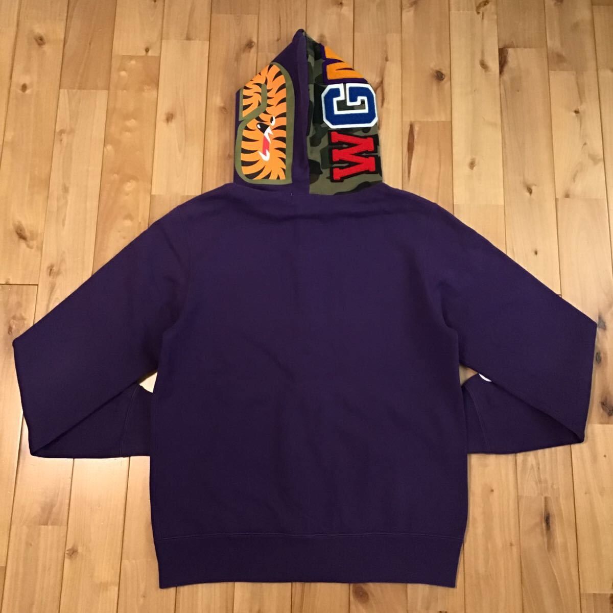 Bape BAPE purple × 1st camo green shark full zip hoodie APE Size US L / EU 52-54 / 3 - 2 Thumbnail