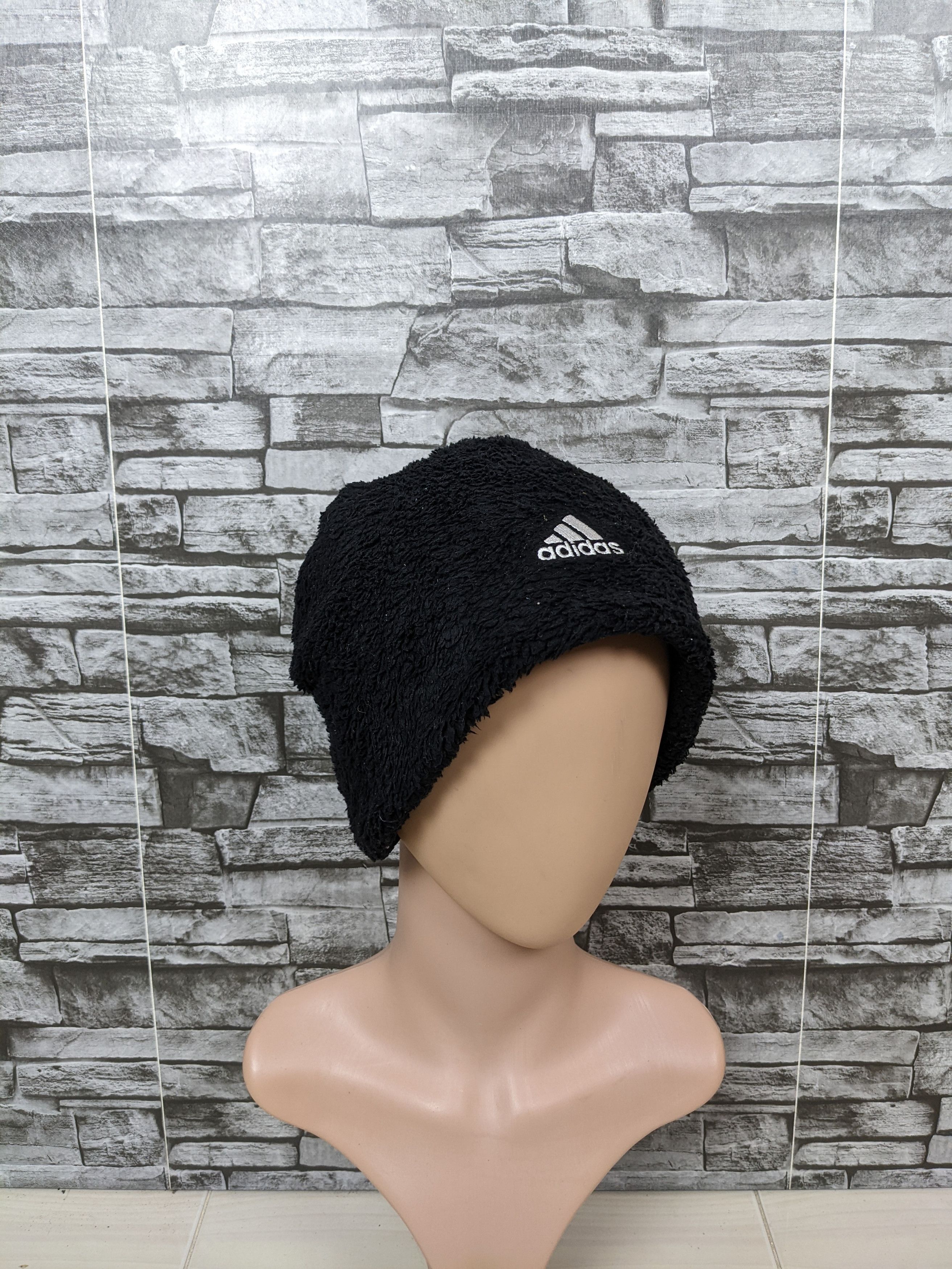 Adidas Vintage Adidas Beanie Hat Cap Snowcap Ski Size ONE SIZE - 1 Thumbnail