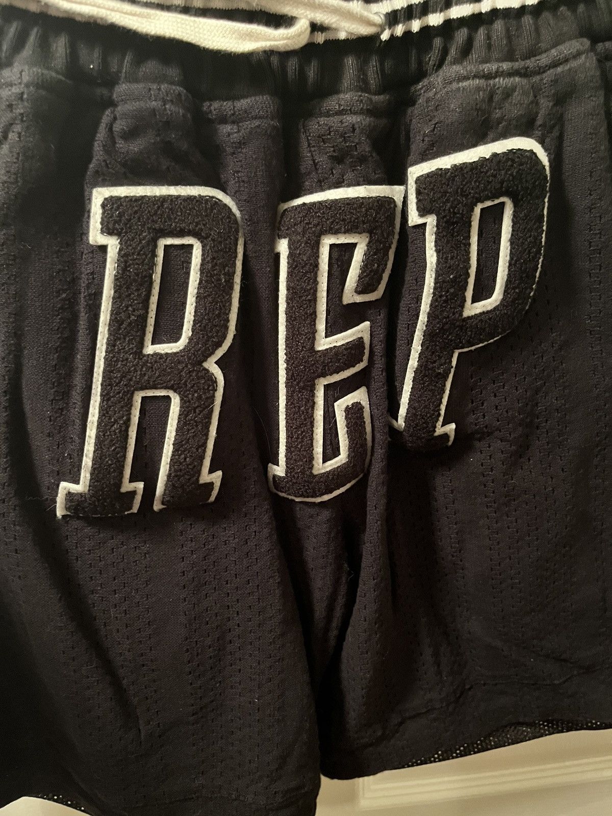 Represent Clo. Represent “rep” mesh shorts- Size S Size US 30 / EU 46 - 3 Thumbnail