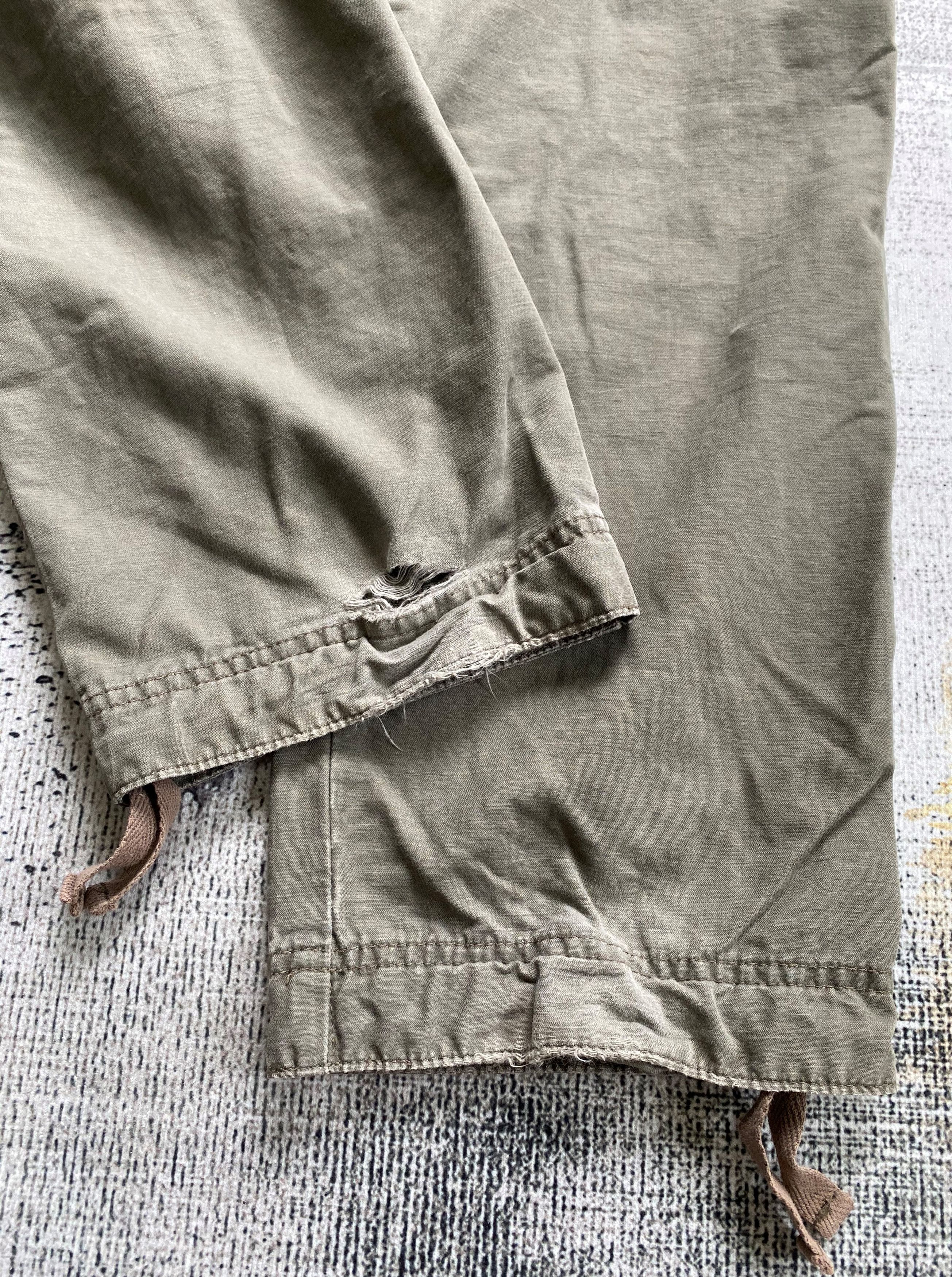 Japanese Brand RARE🔥Japanese Parachute Cargo Pants Multi Pocket Bondage Size US 34 / EU 50 - 12 Thumbnail
