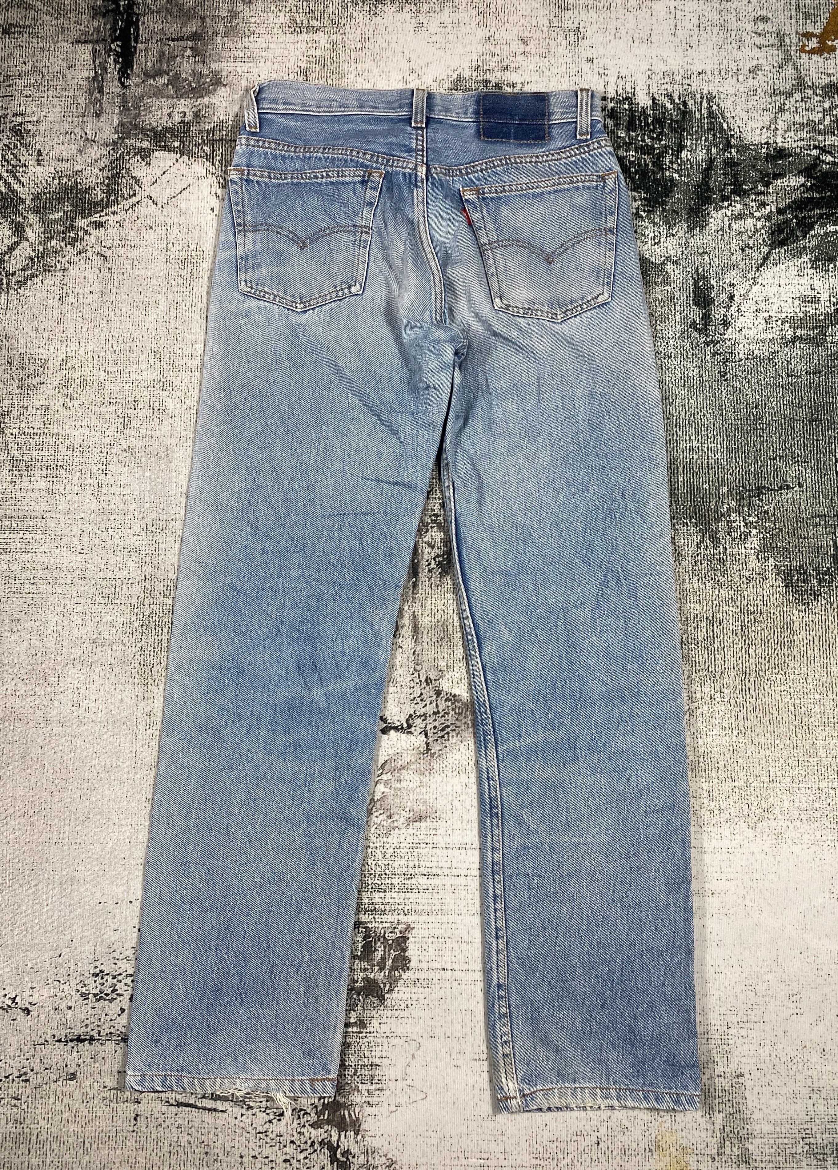 Levi's Vintage Clothing RARE🔥Vintage 90s Levis 501 Faded Washed Denim USA Size US 29 - 2 Thumbnail